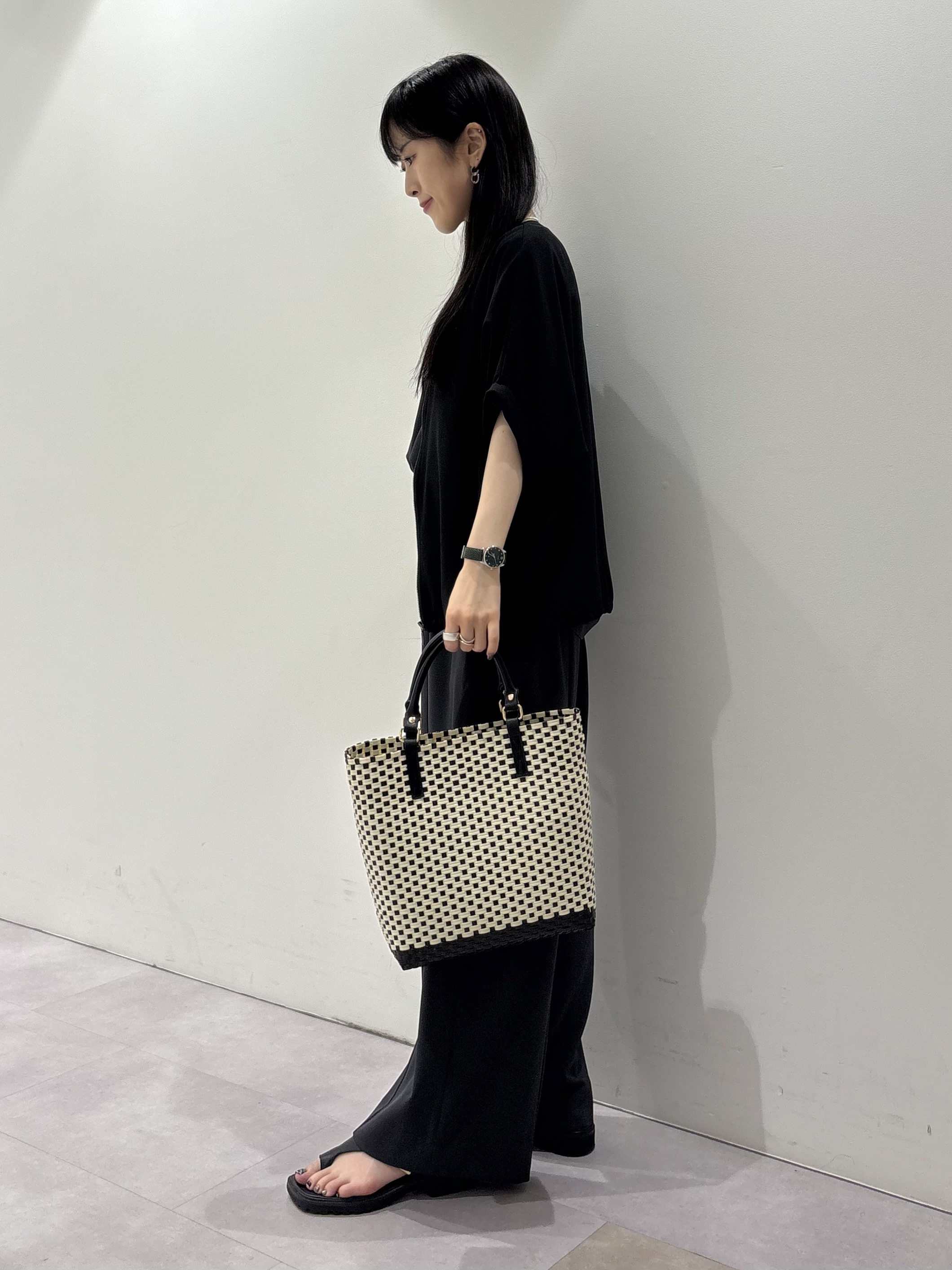 KEIKOさんの「INDIVI｜【着る日傘】ドルマンフォルムブルゾン」を使ったコーディネート