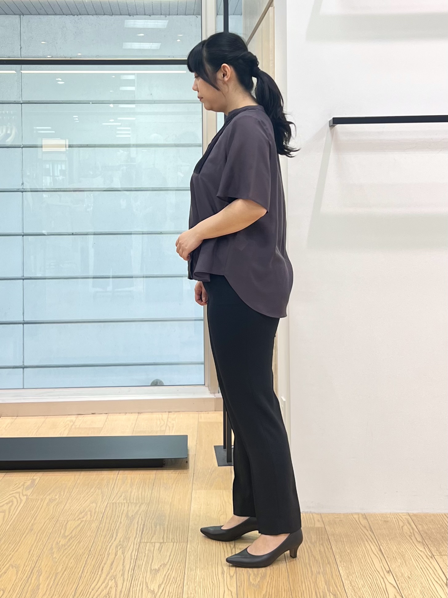 shimaさんの「INDIVI｜【接触冷感/洗える】シアーシャンブレーピンタックブラウス」を使ったコーディネート