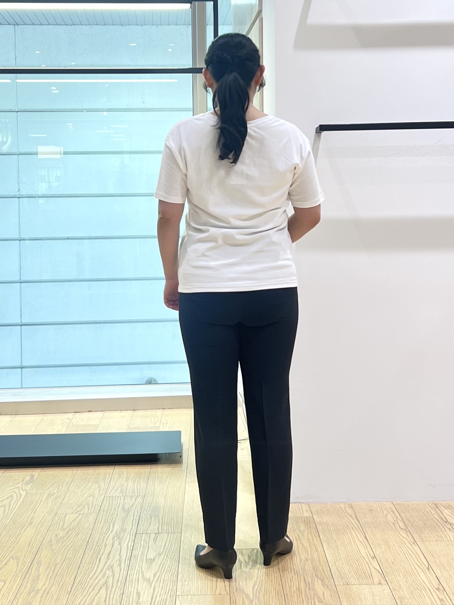 shimaさんの「INDIVI｜【接触冷感/洗える】シアーシャンブレーピンタックブラウス」を使ったコーディネート