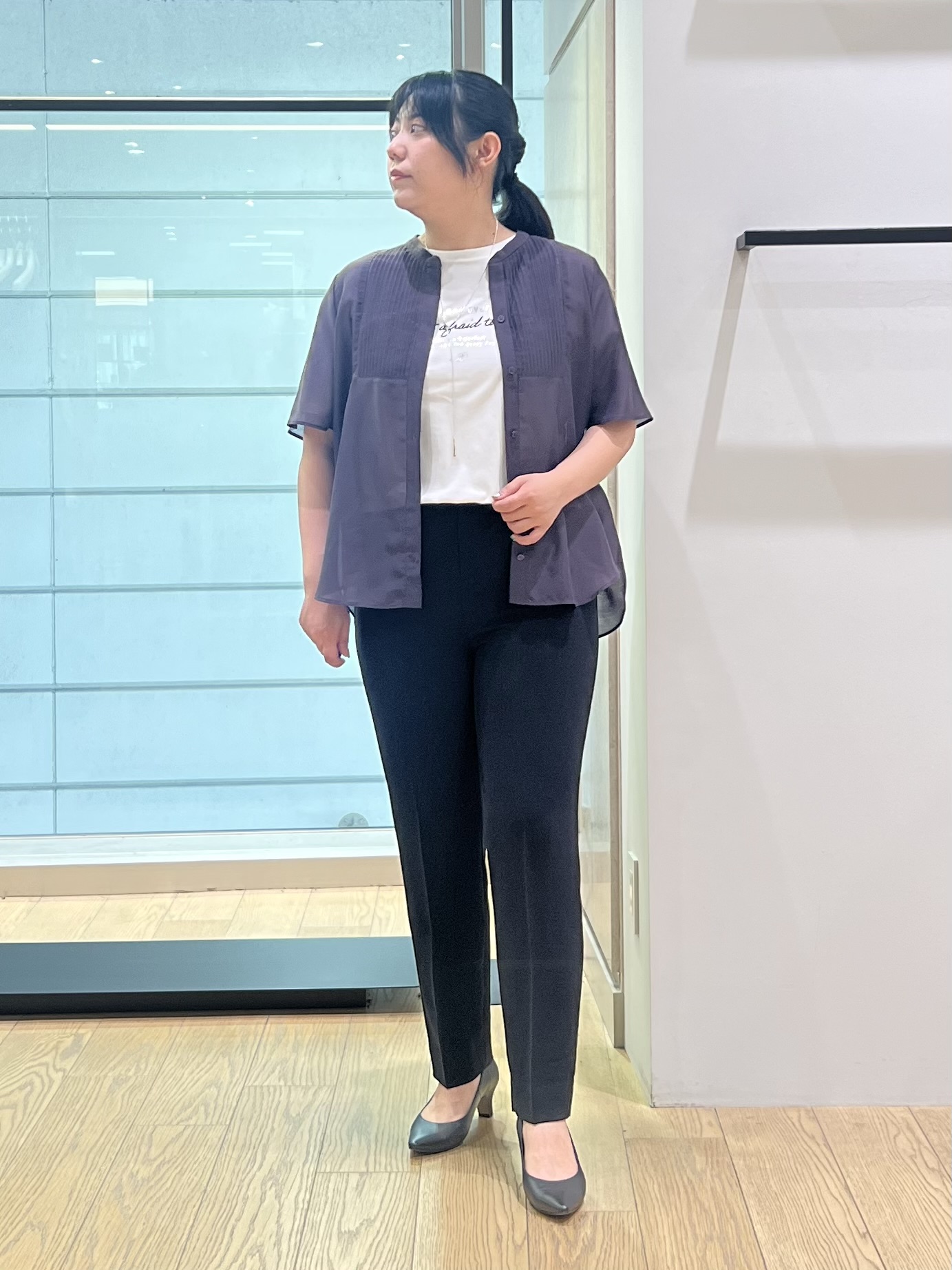 shimaさんの「INDIVI｜【接触冷感/洗える】シアーシャンブレーピンタックブラウス」を使ったコーディネート