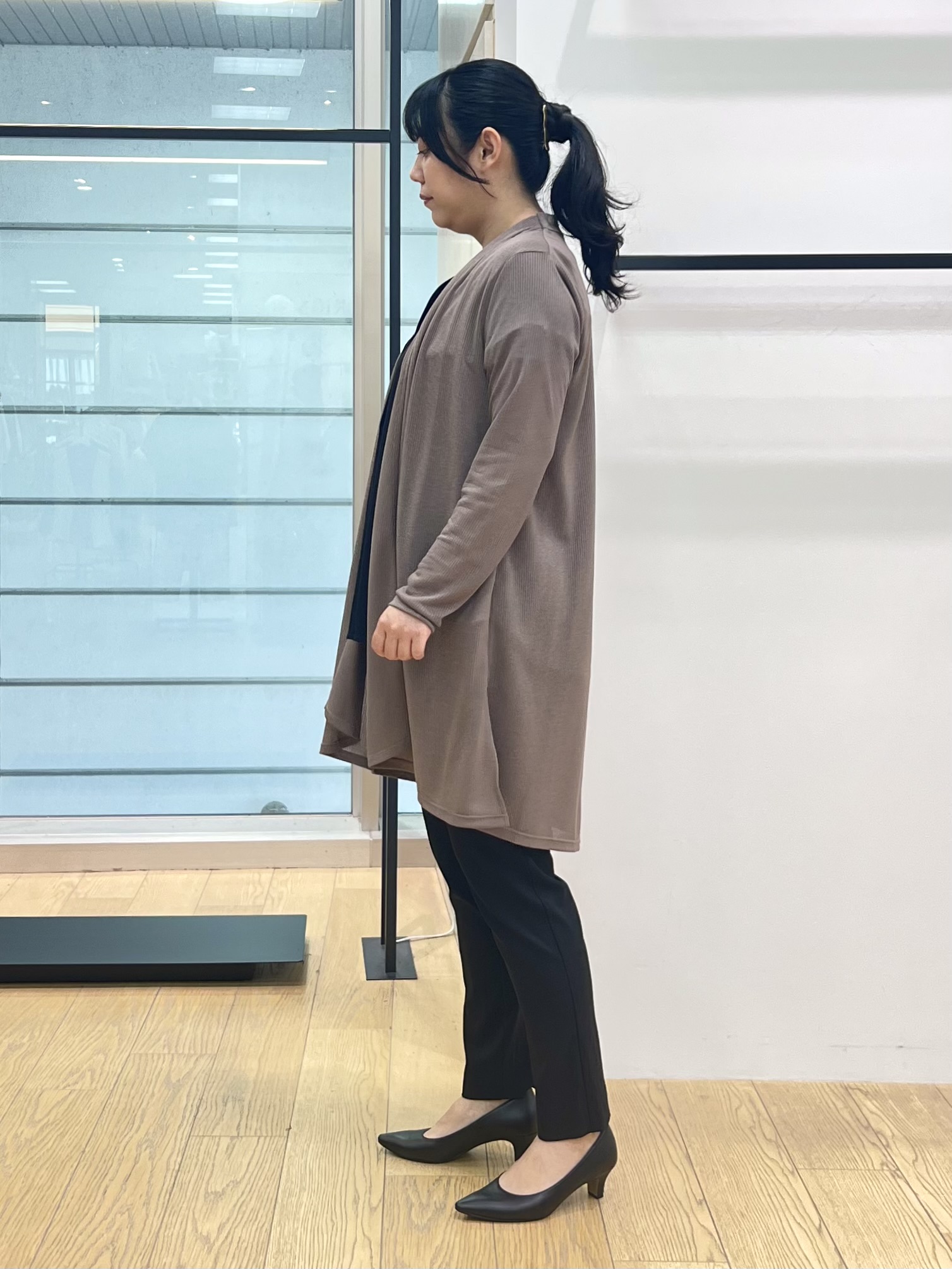 shimaさんの「INDIVI｜【洗える／アンサンブル可能】シアースストライプカーディガン」を使ったコーディネート