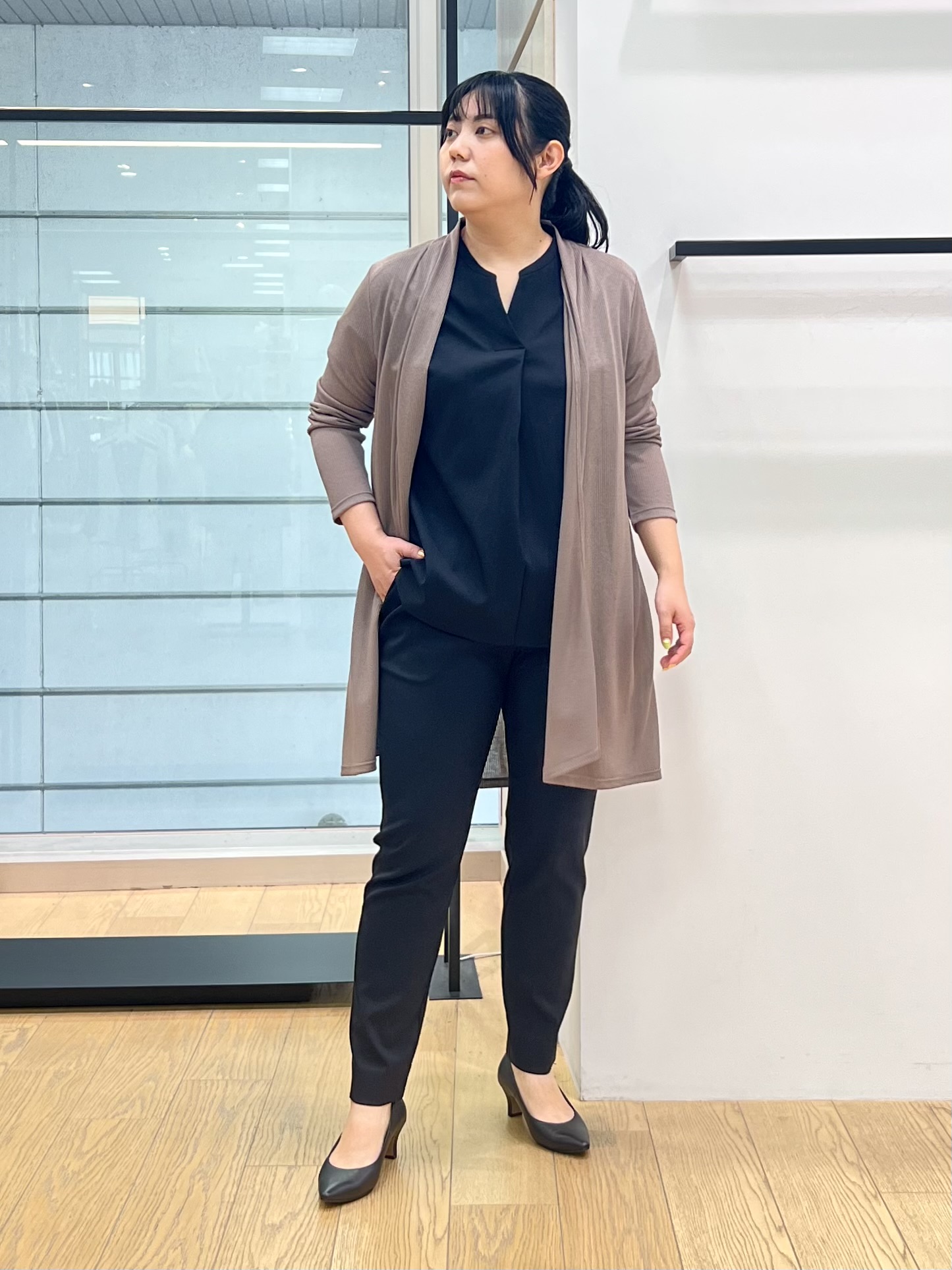 shimaさんの「INDIVI｜【洗える／アンサンブル可能】シアースストライプカーディガン」を使ったコーディネート