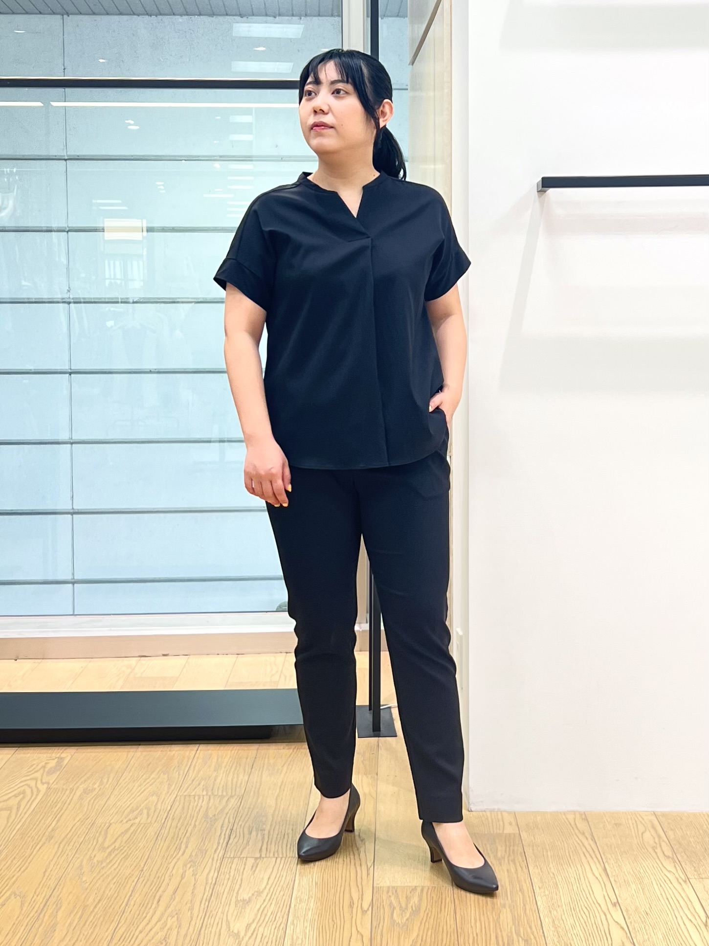 shimaさんの「INDIVI｜【洗える／アンサンブル可能】シアースストライプカーディガン」を使ったコーディネート