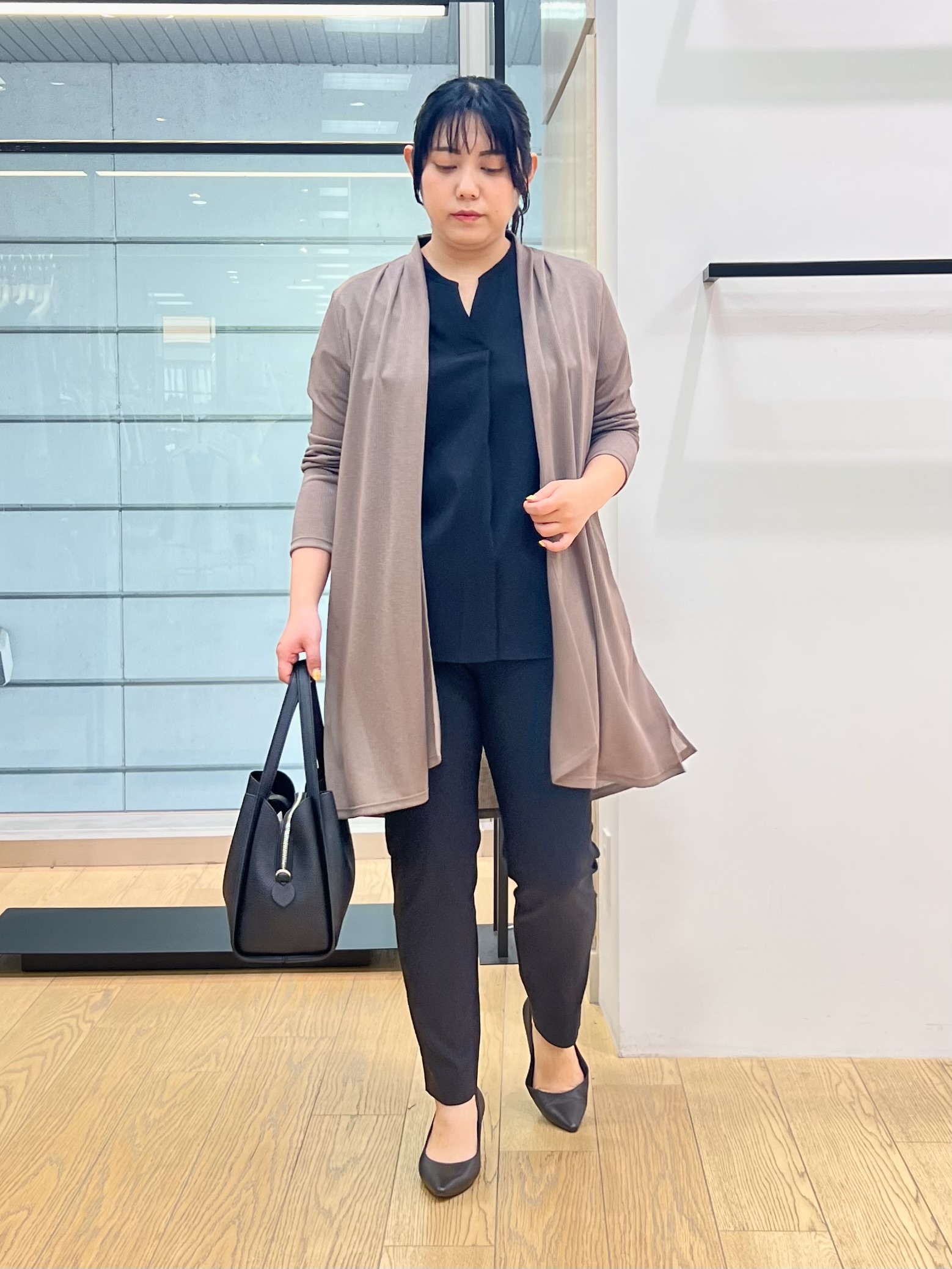 shimaさんの「INDIVI｜【洗える／アンサンブル可能】シアースストライプカーディガン」を使ったコーディネート