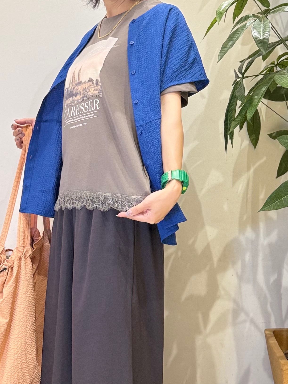 misakiさんの「SHOO･LA･RUE｜【前後2WAY/S-LL/洗濯機可】インしない リボンがアクセント ウエストタックブラウス」を使ったコーディネート