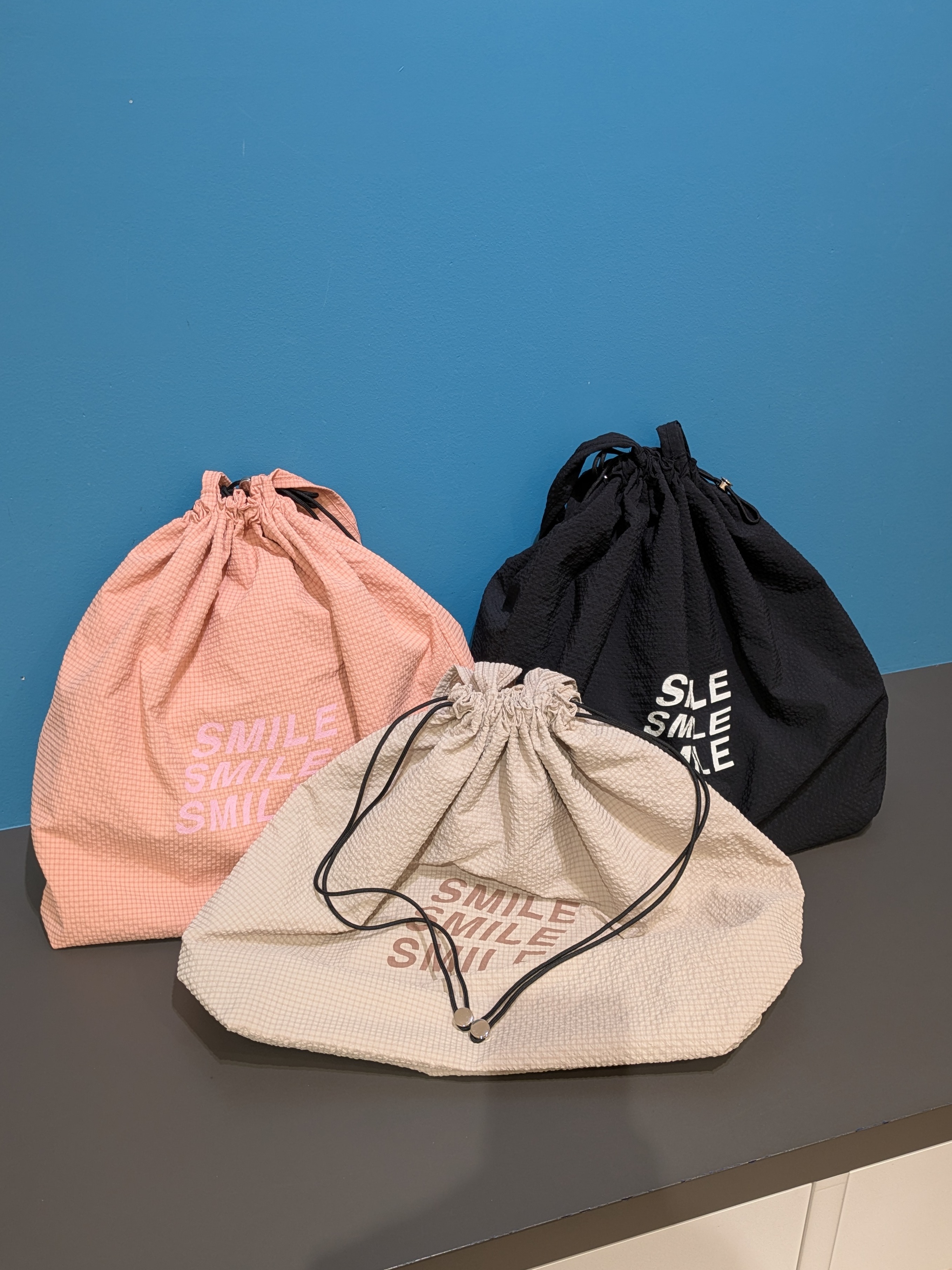 taniさんの「SHOO･LA･RUE｜ロゴプリントトートバッグ」を使ったコーディネート