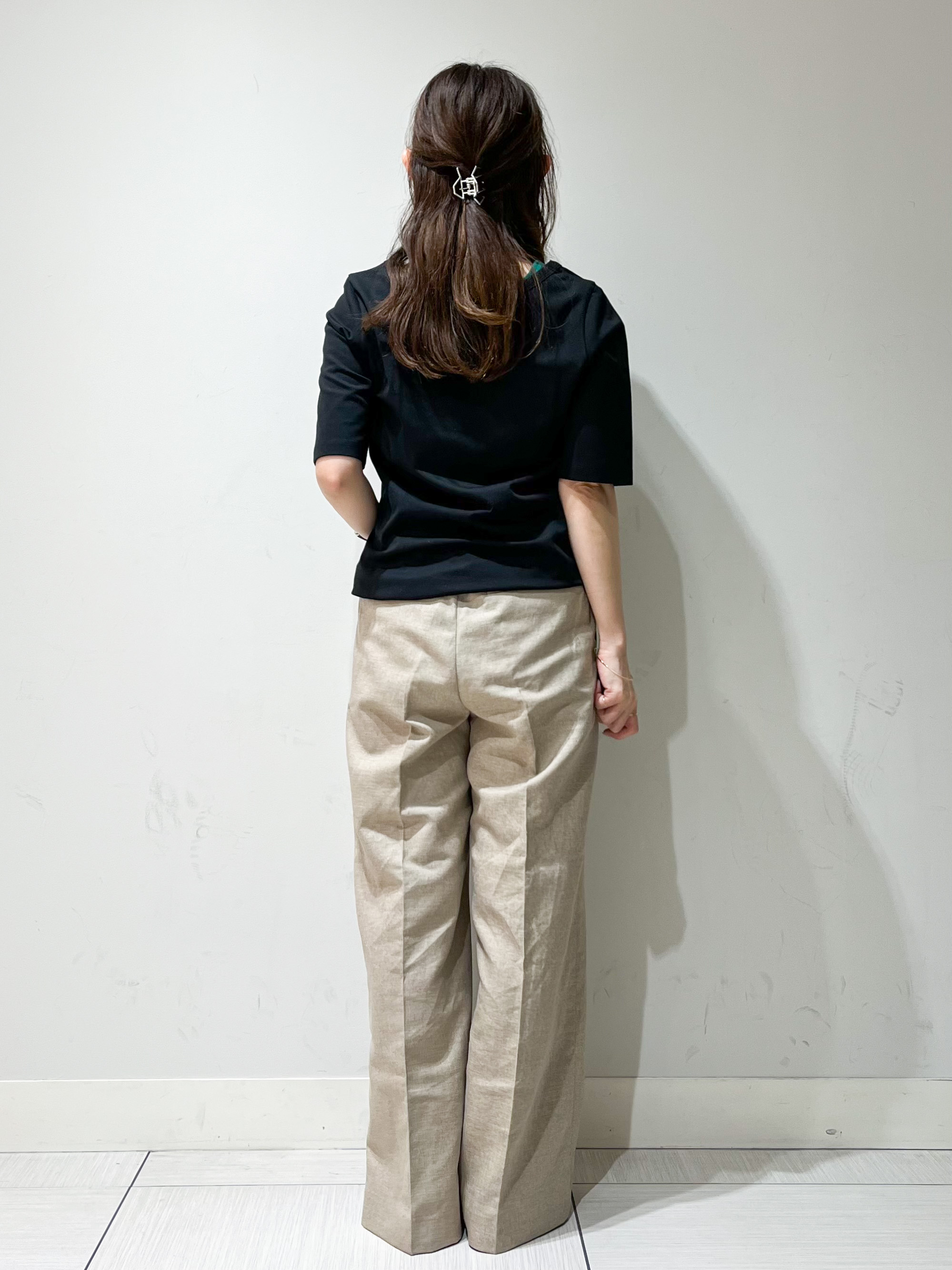 じゅんさんの「DRESSTERIOR｜【接触冷感/UVカット/抗菌防臭/しわ防止】クールデオドラント スクエアネックプルオーバー」を使ったコーディネート