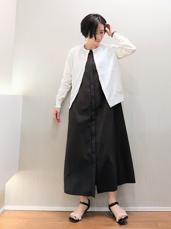 ミズタさんの「UNTITLED｜【9色展開/アンサンブル可】コットンクルーネックカーディガン」を使ったコーディネート