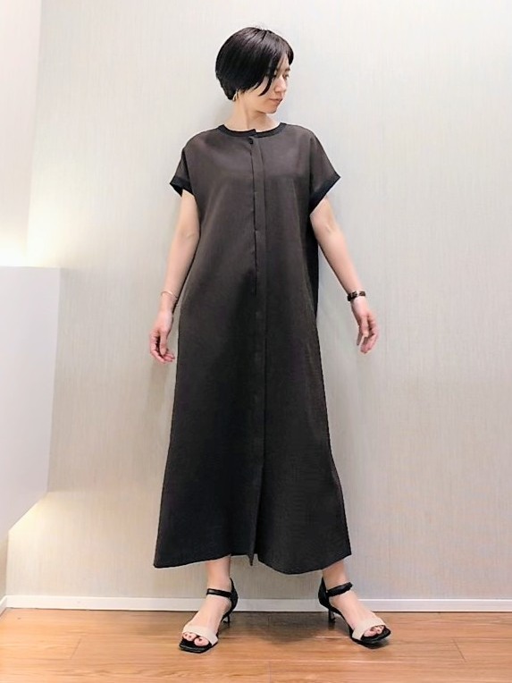 ミズタさんの「UNTITLED｜【9色展開/アンサンブル可】コットンクルーネックカーディガン」を使ったコーディネート