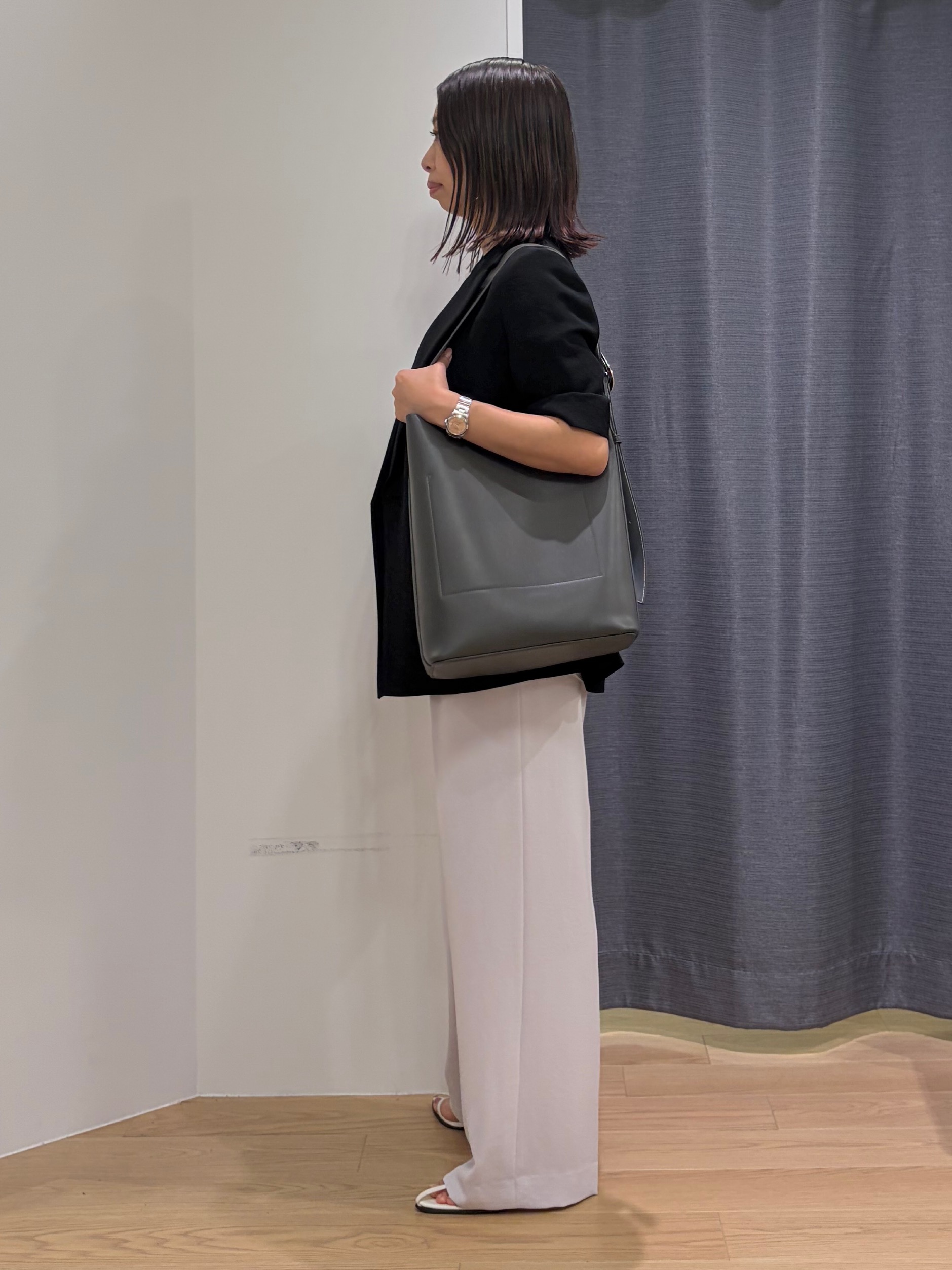 Mikoさんの「INDIVI｜【着る日傘／SETUP可能】ビスチェレイヤード風トップス」を使ったコーディネート