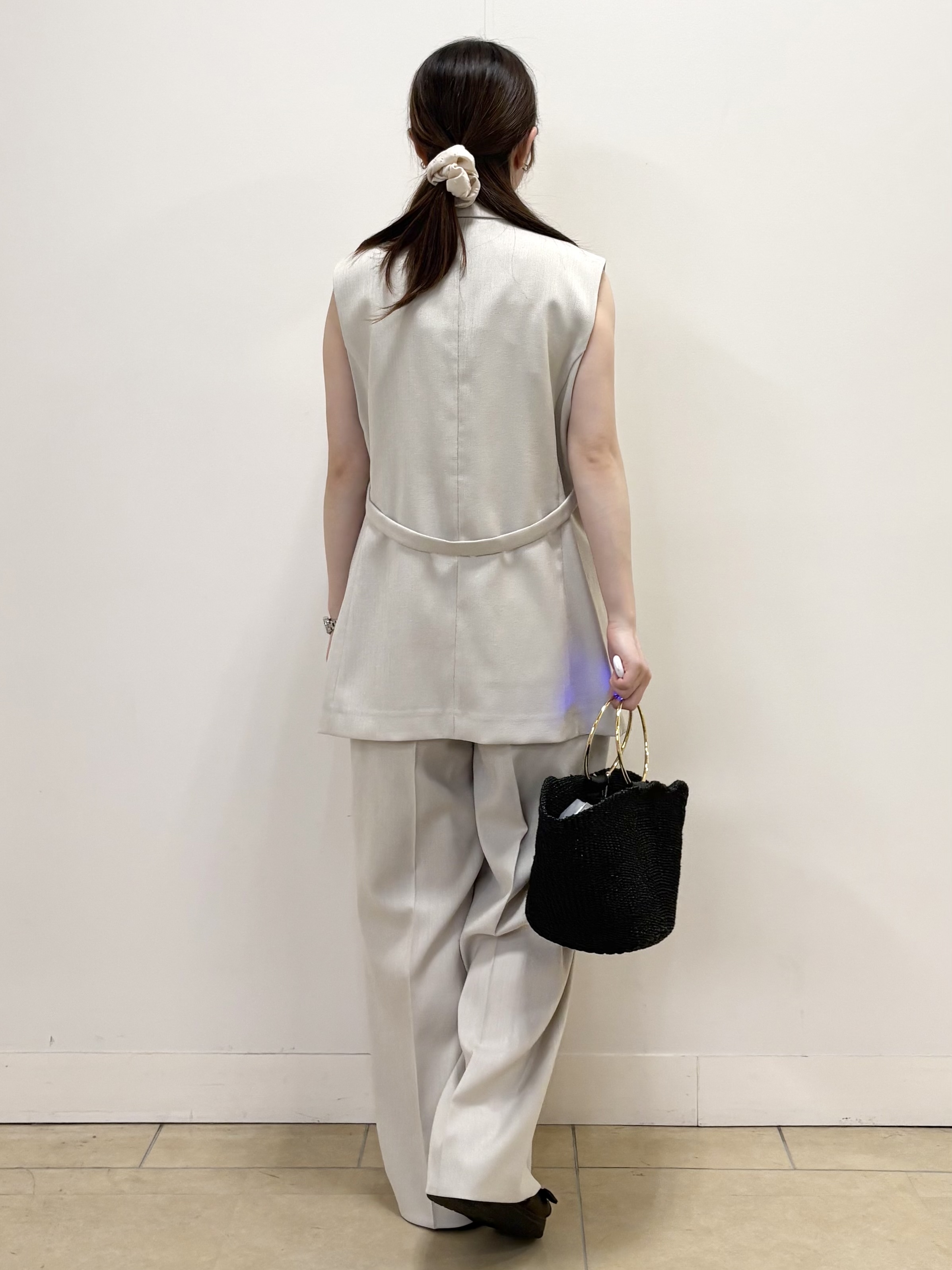 mikiさんの「Reflect｜【セットアップ可】リネンライクジレ」を使ったコーディネート