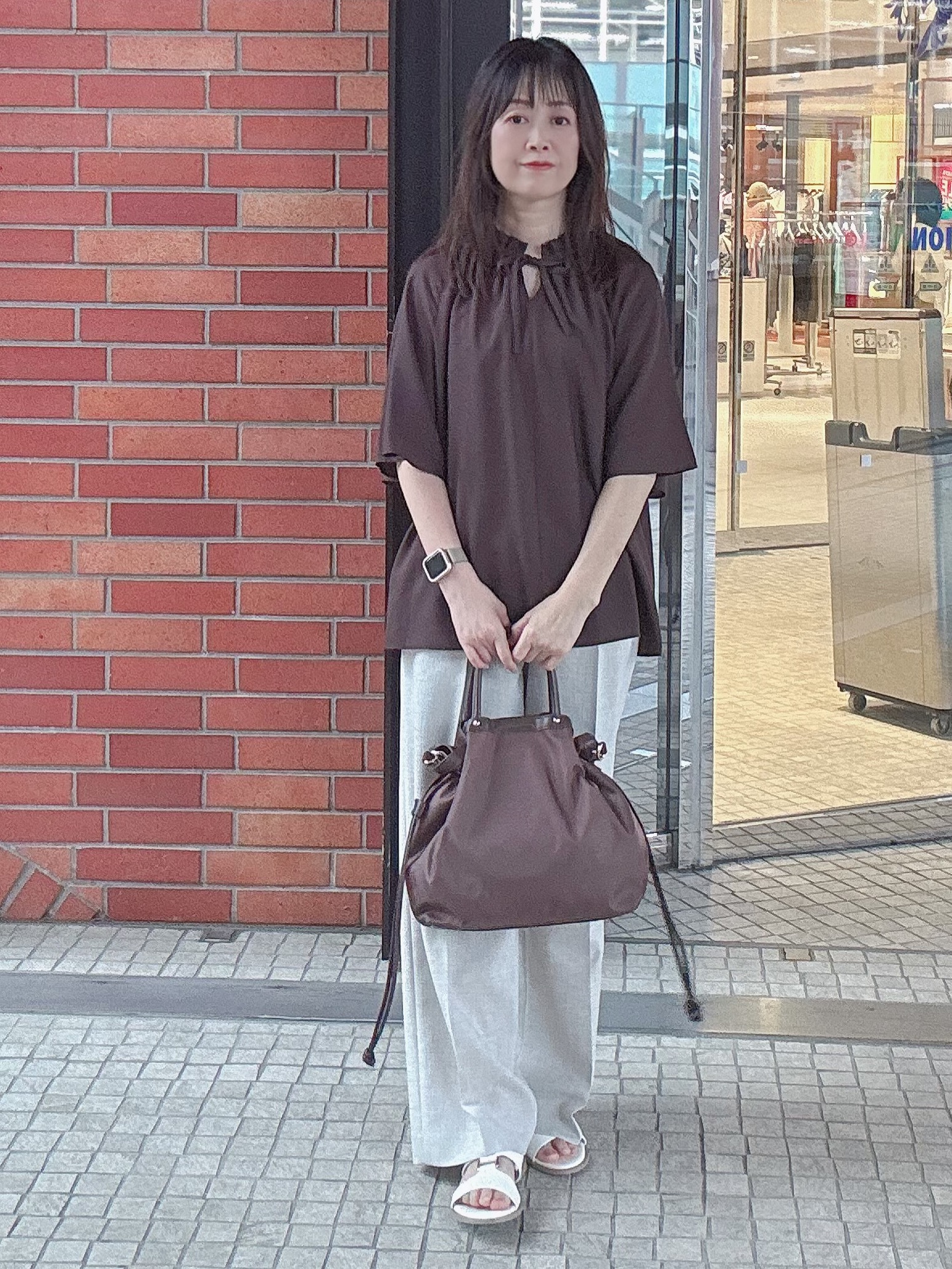 makiさんの「UNTITLED｜【シアー/首元フリル】シルキーシフォンブラウス」を使ったコーディネート