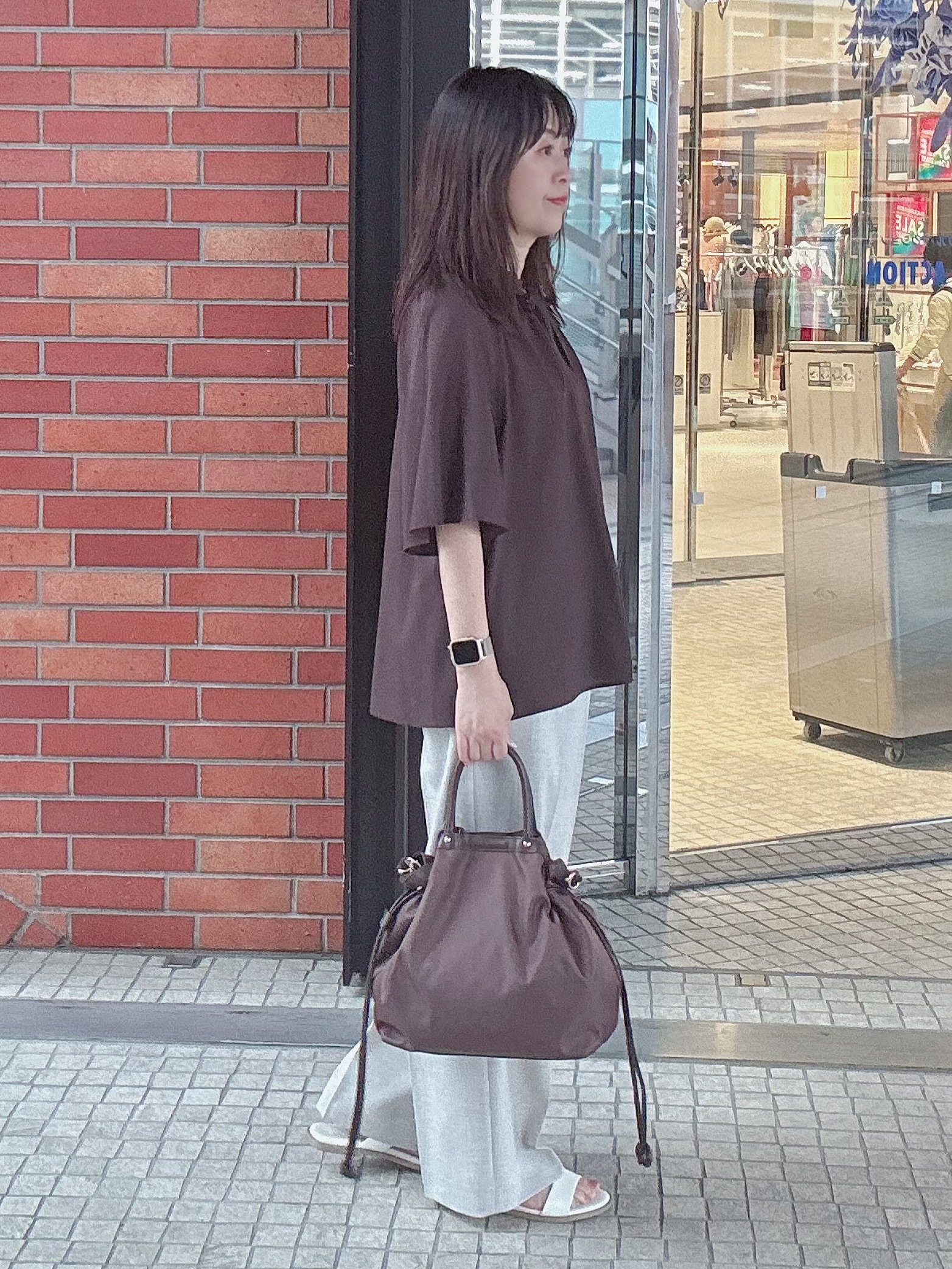 makiさんの「UNTITLED｜【シアー/首元フリル】シルキーシフォンブラウス」を使ったコーディネート