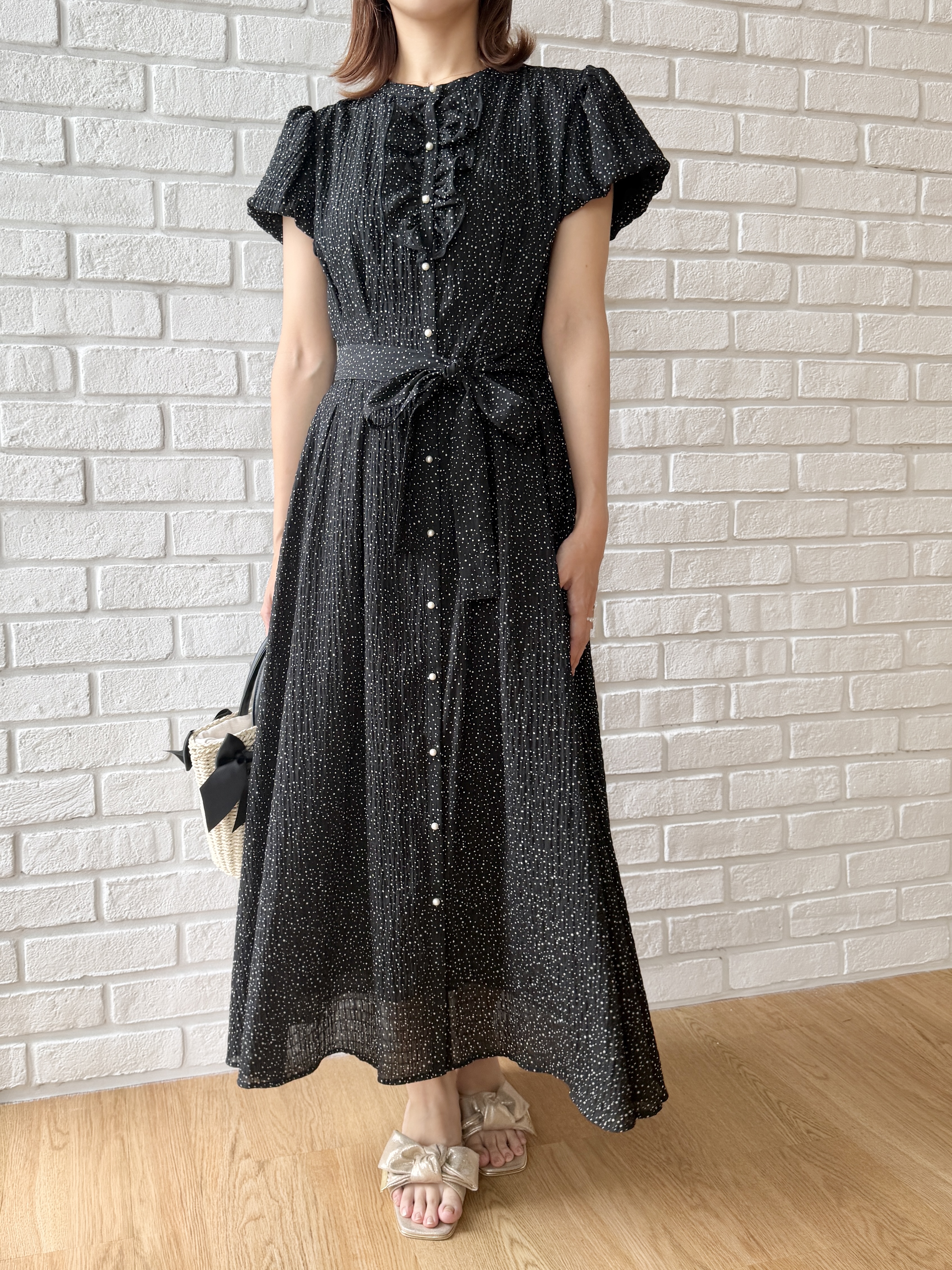 みぃさんの「Couture brooch｜【洗える】フロントフリル ドット柄ワンピース」を使ったコーディネート