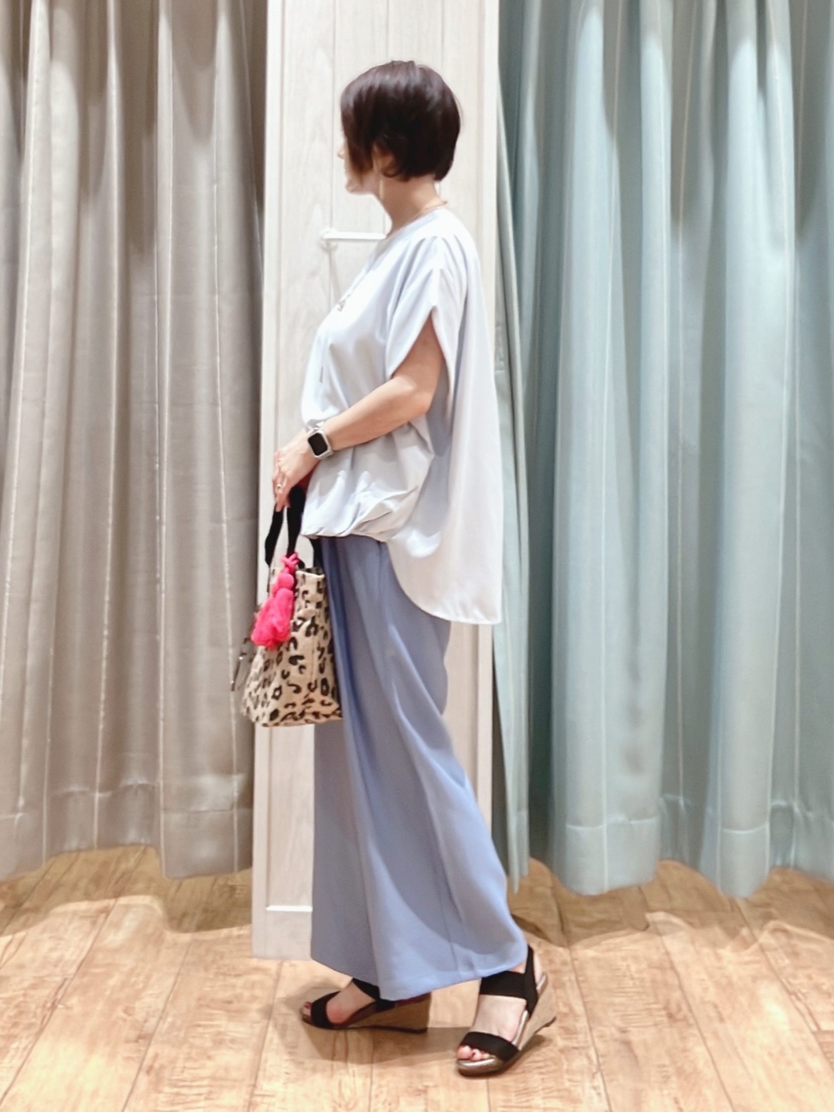 aaamiさんの「SHOO･LA･RUE｜【洗濯機可/体型カバー】インしてる風 ふんわり裾バルーントップス」を使ったコーディネート