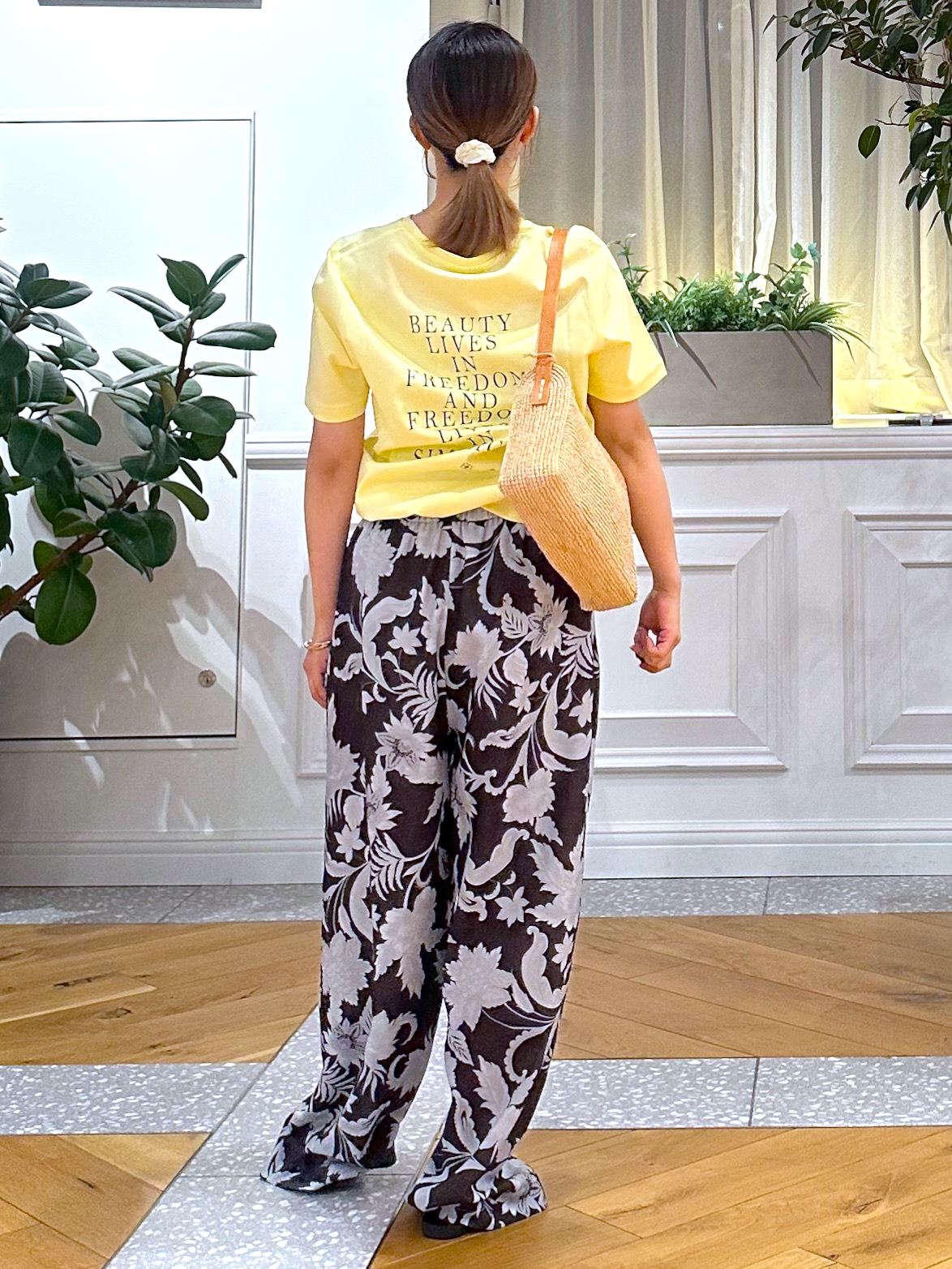 なべこさんの「DRESSTERIOR｜【接触冷感／抗菌防臭／消臭】アイスクリアコットン PARIS Tシャツ」を使ったコーディネート