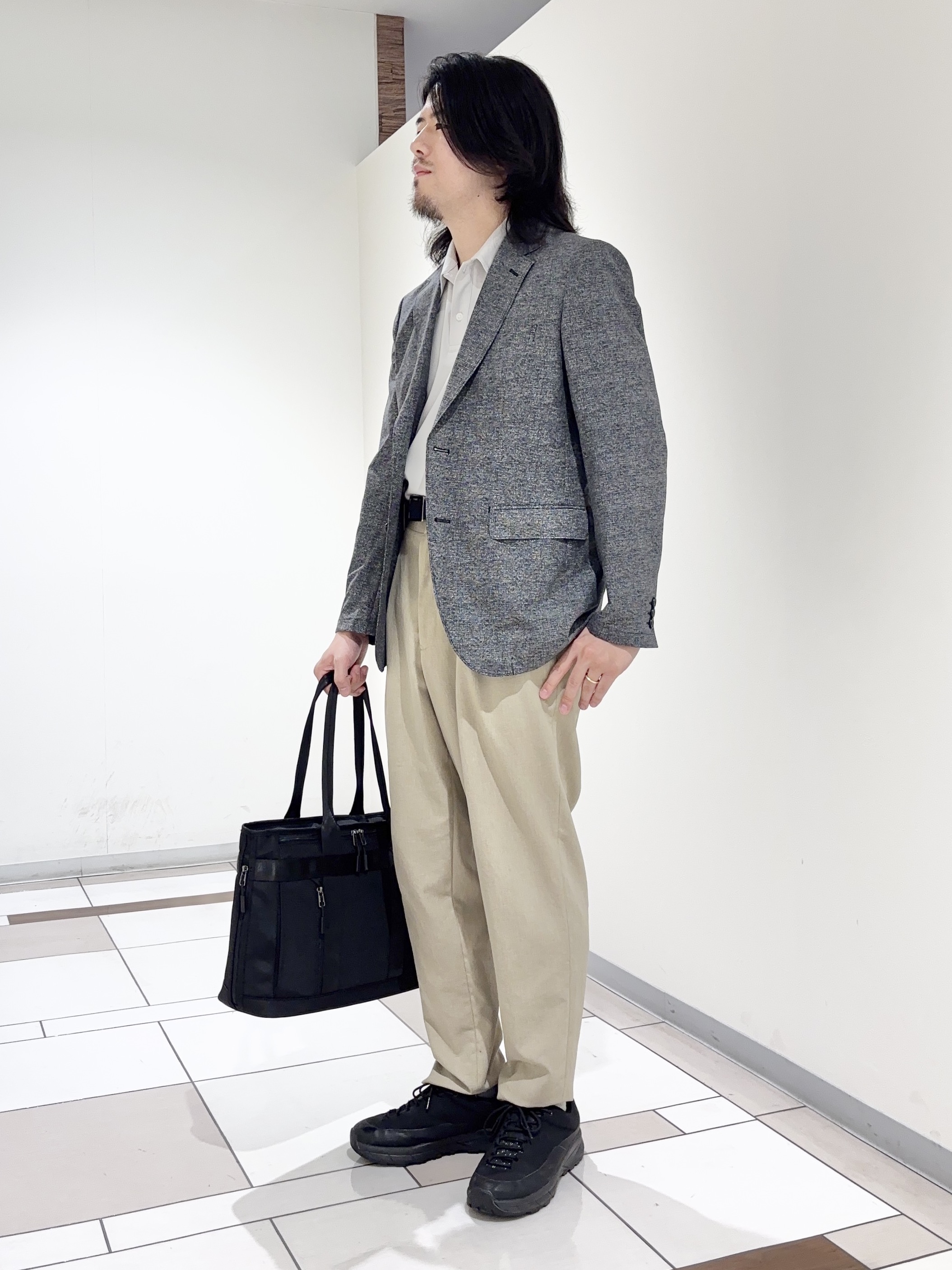 及川さんの「TAKEO KIKUCHI｜【抗菌防臭】COOL DOTS（R）ドビープリント ジャケット」を使ったコーディネート
