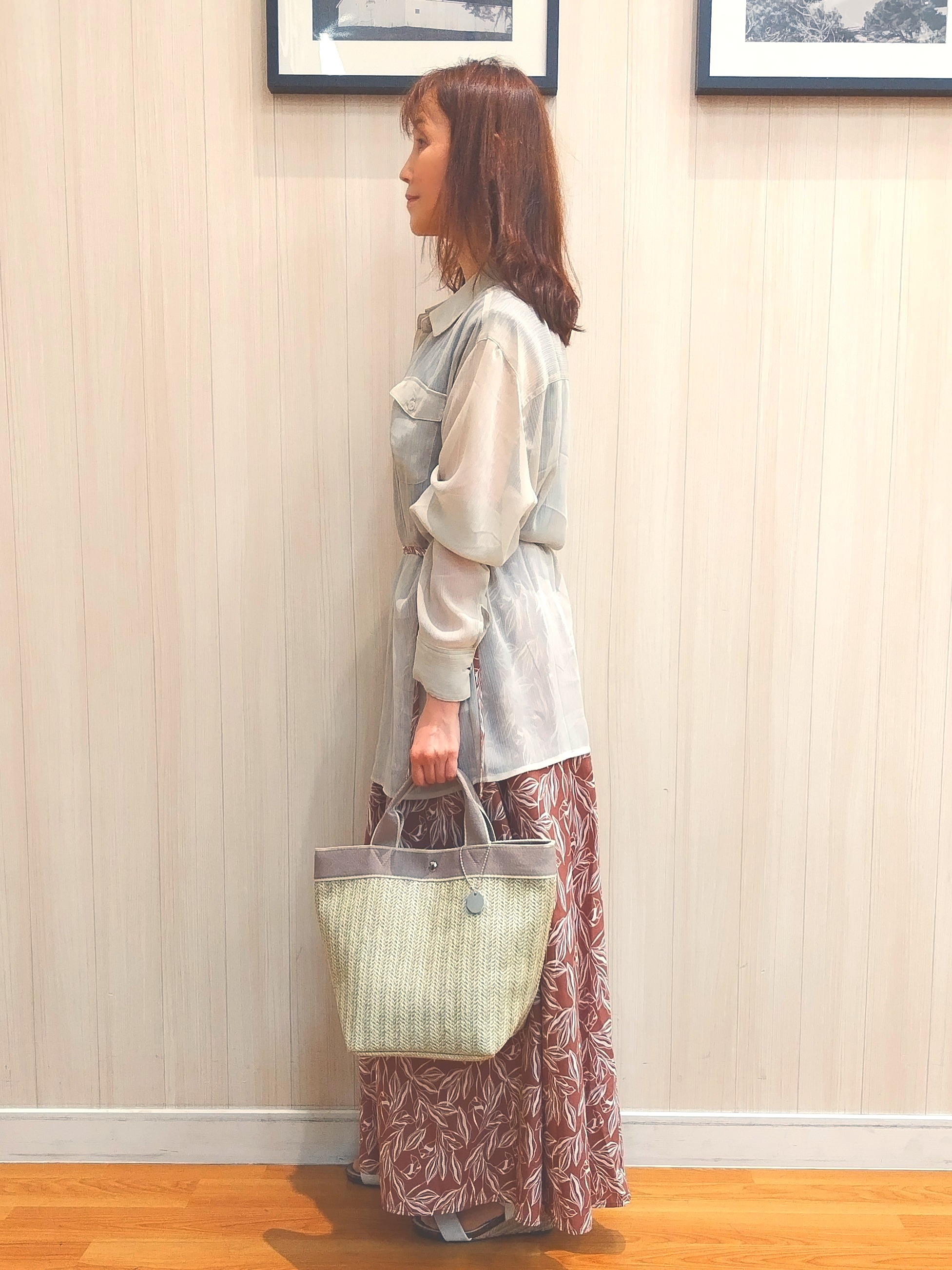 yseさんの「SHOO･LA･RUE｜【洗濯機可】ダブルポケット 楊柳しぼしぼシアーシャツ」を使ったコーディネート