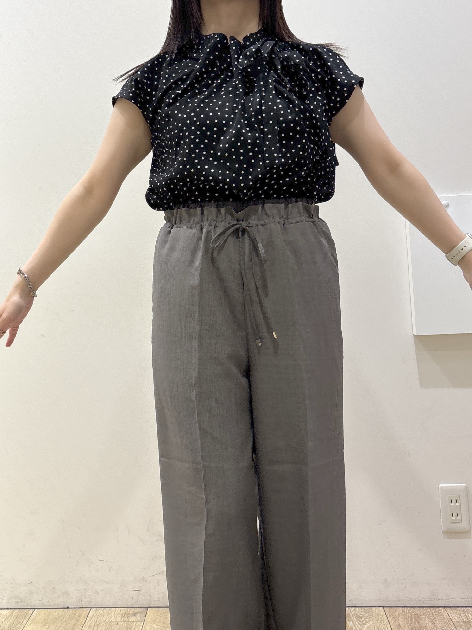 mameさんの「index｜ドットボウタイブラウス【洗濯機OK】」を使ったコーディネート