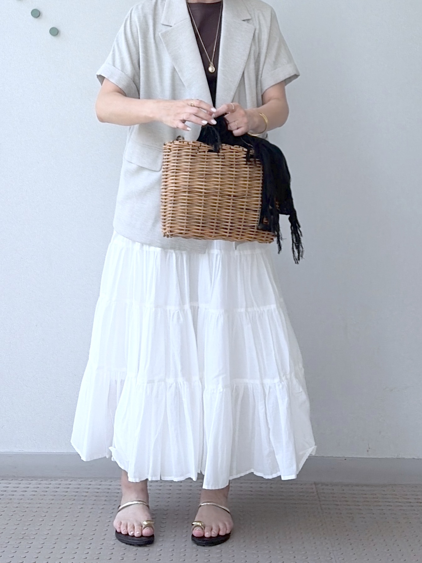 yoshikadoさんの「DRESSTERIOR｜【再入荷】コットンボイルティアードスカート」を使ったコーディネート