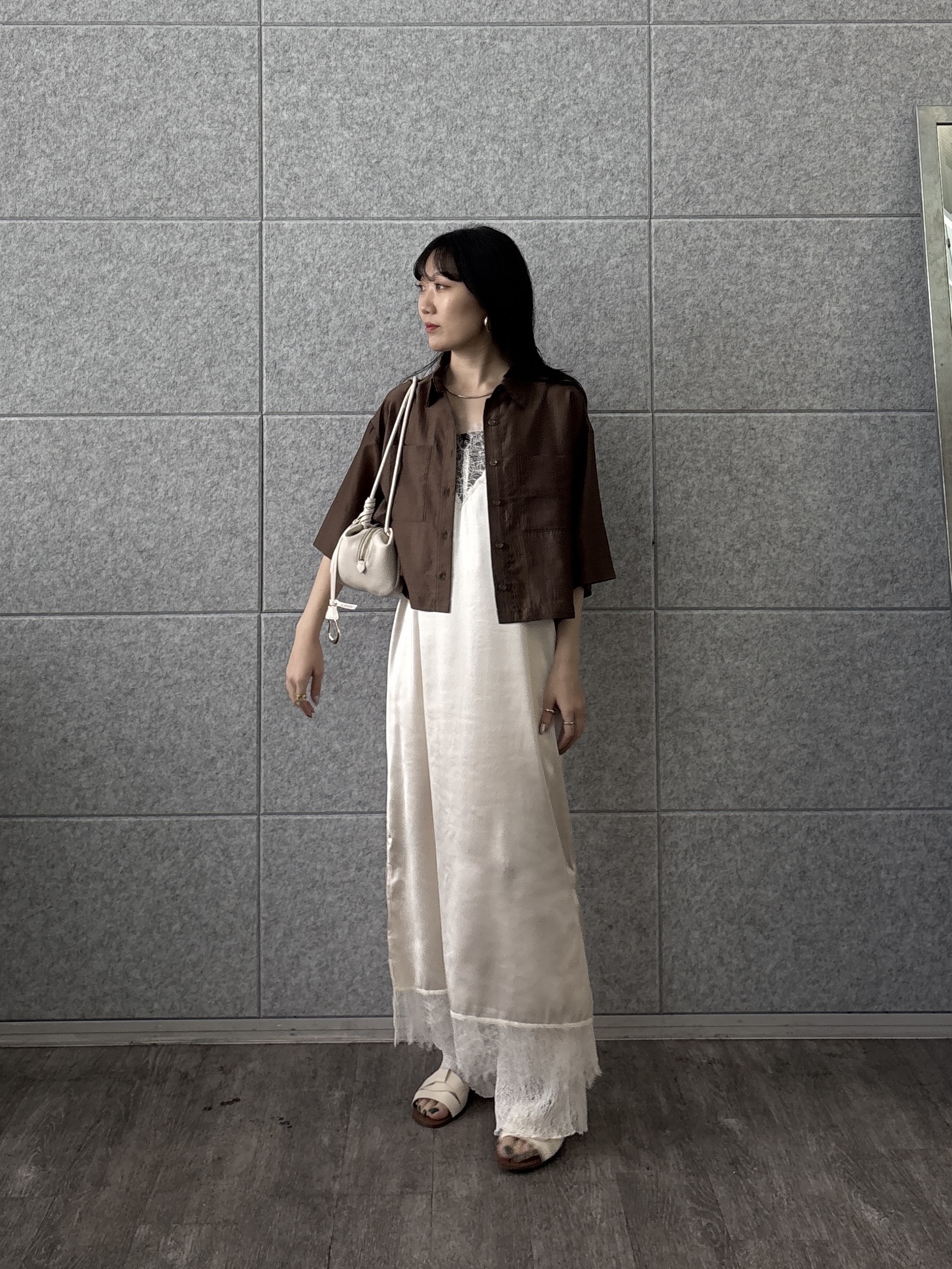 rinaさんの「INDIVI｜レースサテンキャミドレス」を使ったコーディネート