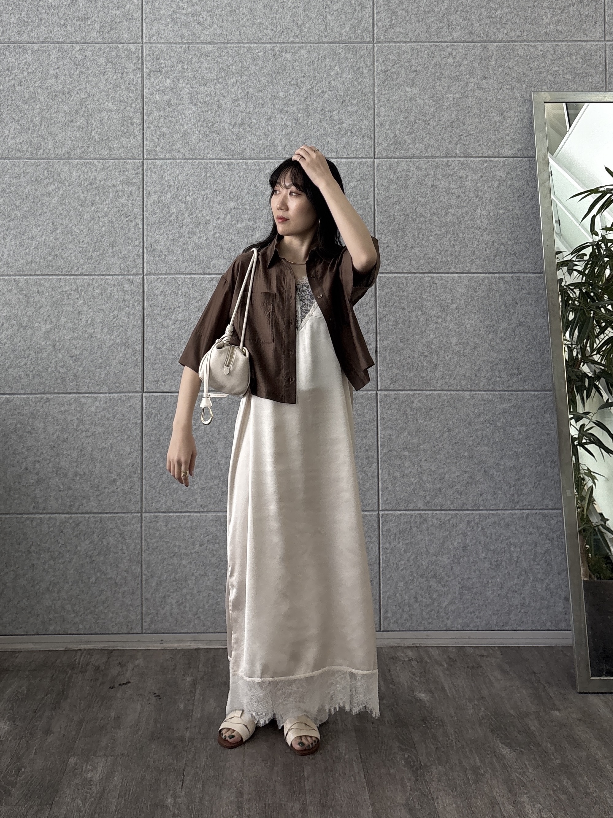 rinaさんの「INDIVI｜レースサテンキャミドレス」を使ったコーディネート