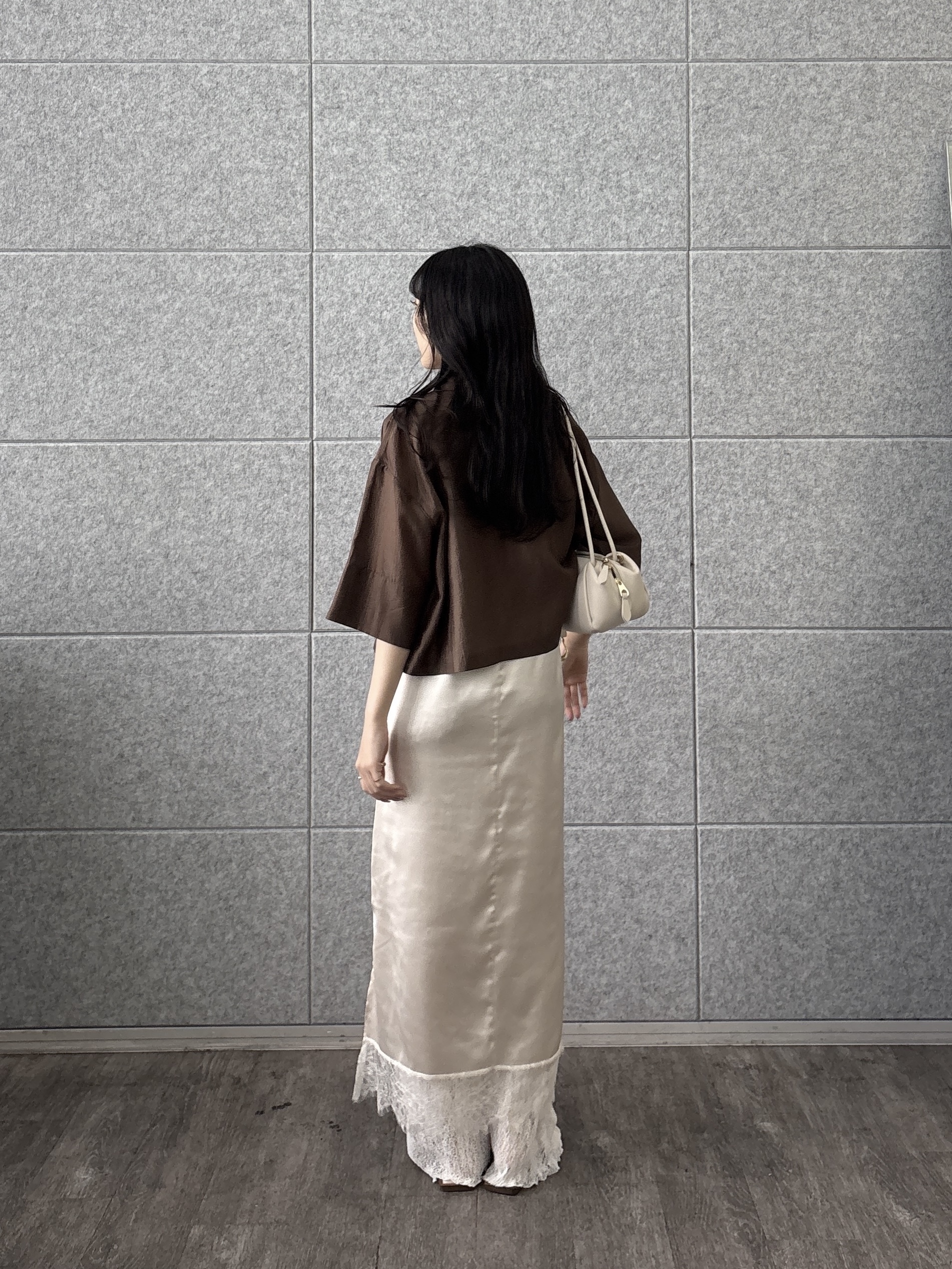 rinaさんの「INDIVI｜レースサテンキャミドレス」を使ったコーディネート
