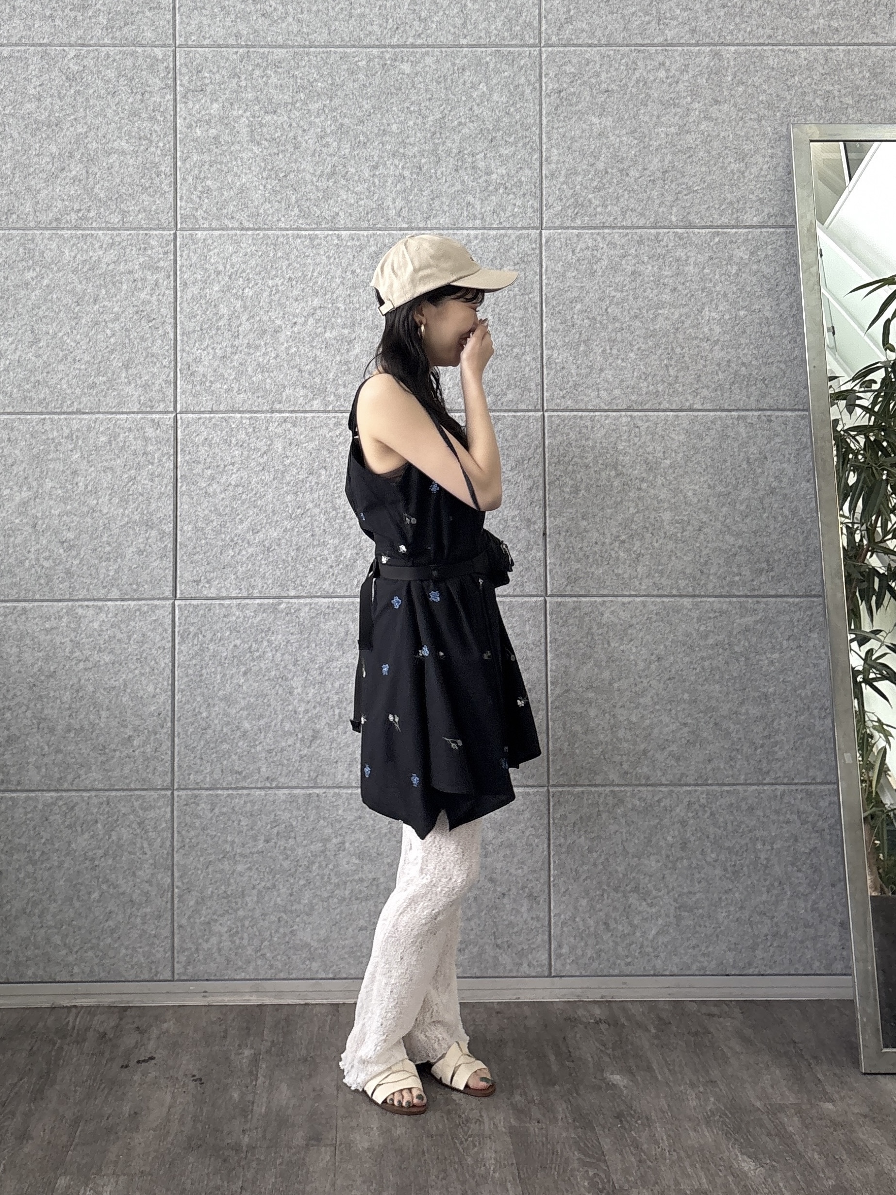rinaさんの「INDIVI｜エンブロイダリーキャミブラウス」を使ったコーディネート