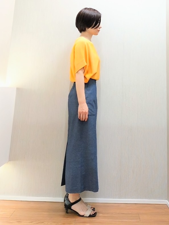 ミズタさんの「UNTITLED｜【11色展開/体型カバー】前後2WAYフレンチスリーブニット」を使ったコーディネート