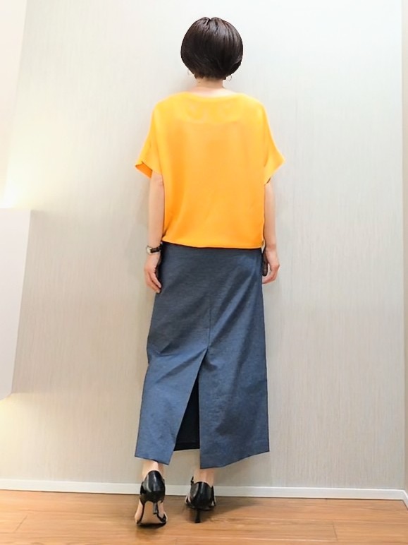 ミズタさんの「UNTITLED｜【11色展開/体型カバー】前後2WAYフレンチスリーブニット」を使ったコーディネート