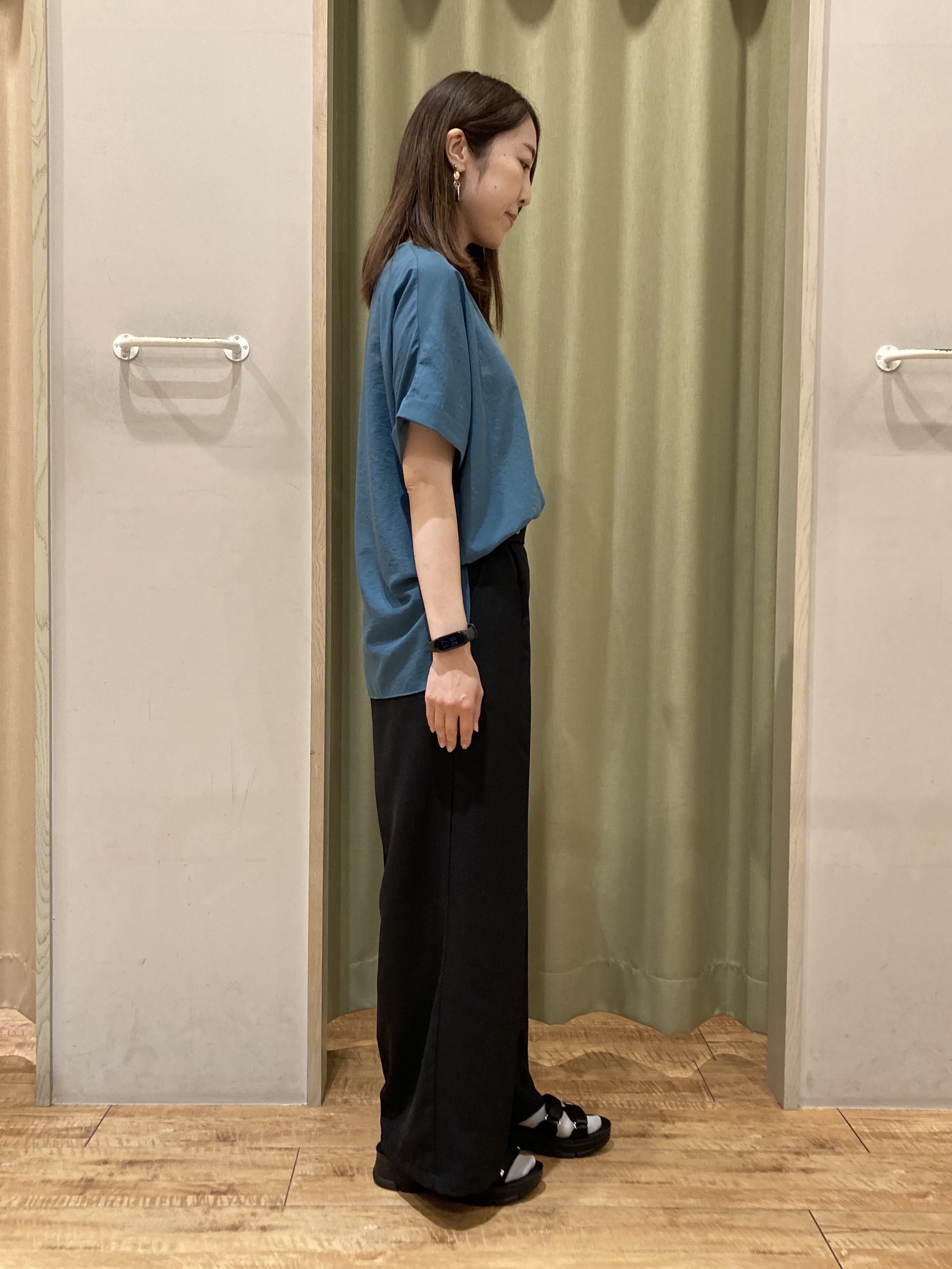 hashiさんの「SHOO･LA･RUE｜【着丈選べる/ひんやり/体型カバー】洗濯後しわになりにくい さらさらドルマンブラウス」を使ったコーディネート