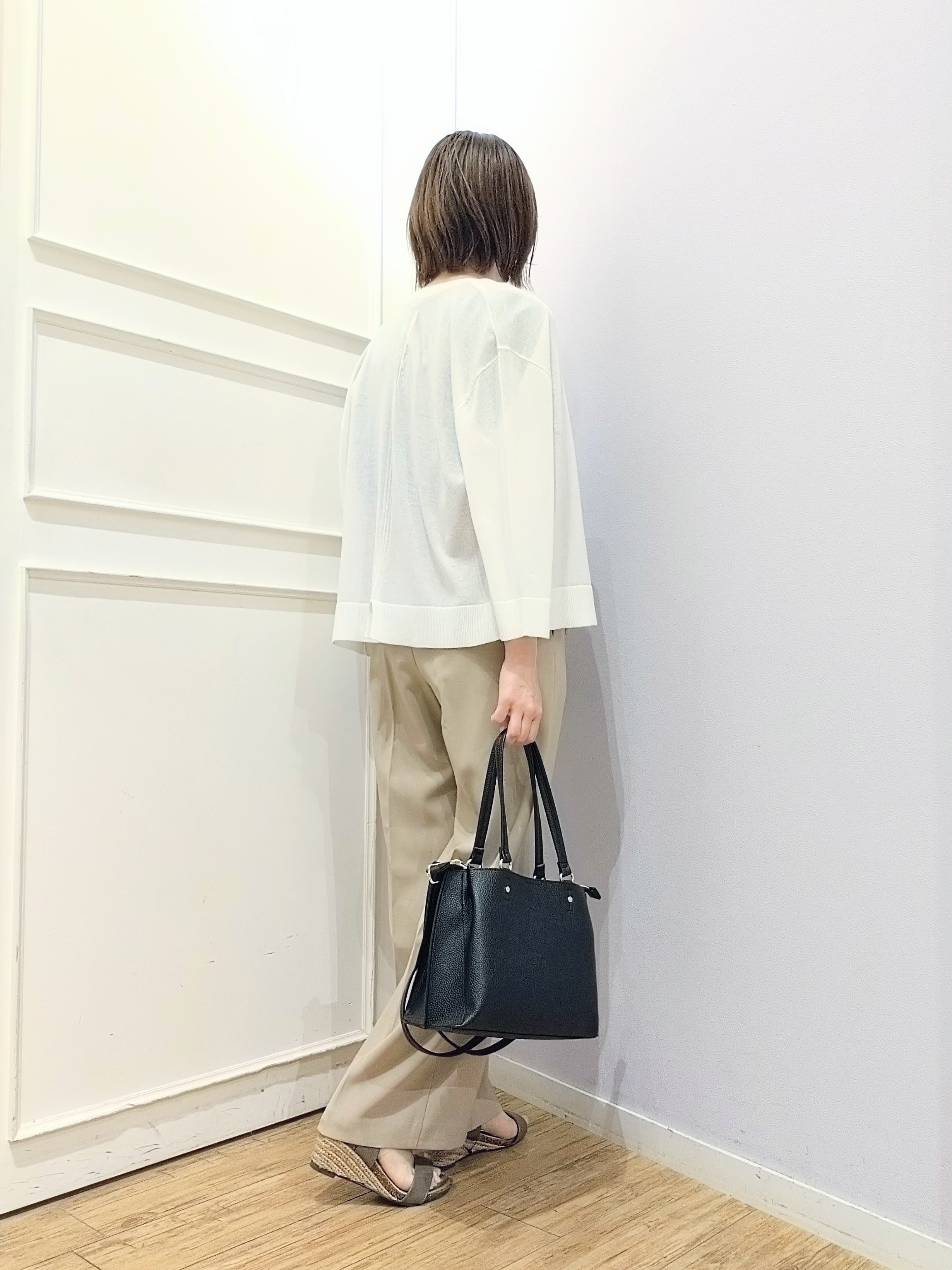 miomioさんの「SHOO･LA･RUE｜【ひんやり/洗濯機可/S-LL】オンにもオフにも マルチに使えるボタンレスカーディガン」を使ったコーディネート