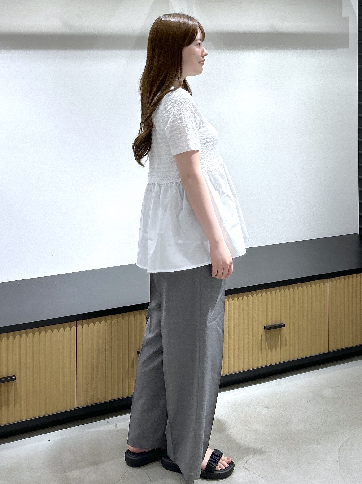 sayaさんの「OPAQUE.CLIP｜ジャカードドッキング ペプラムカットソー【洗濯機OK】」を使ったコーディネート