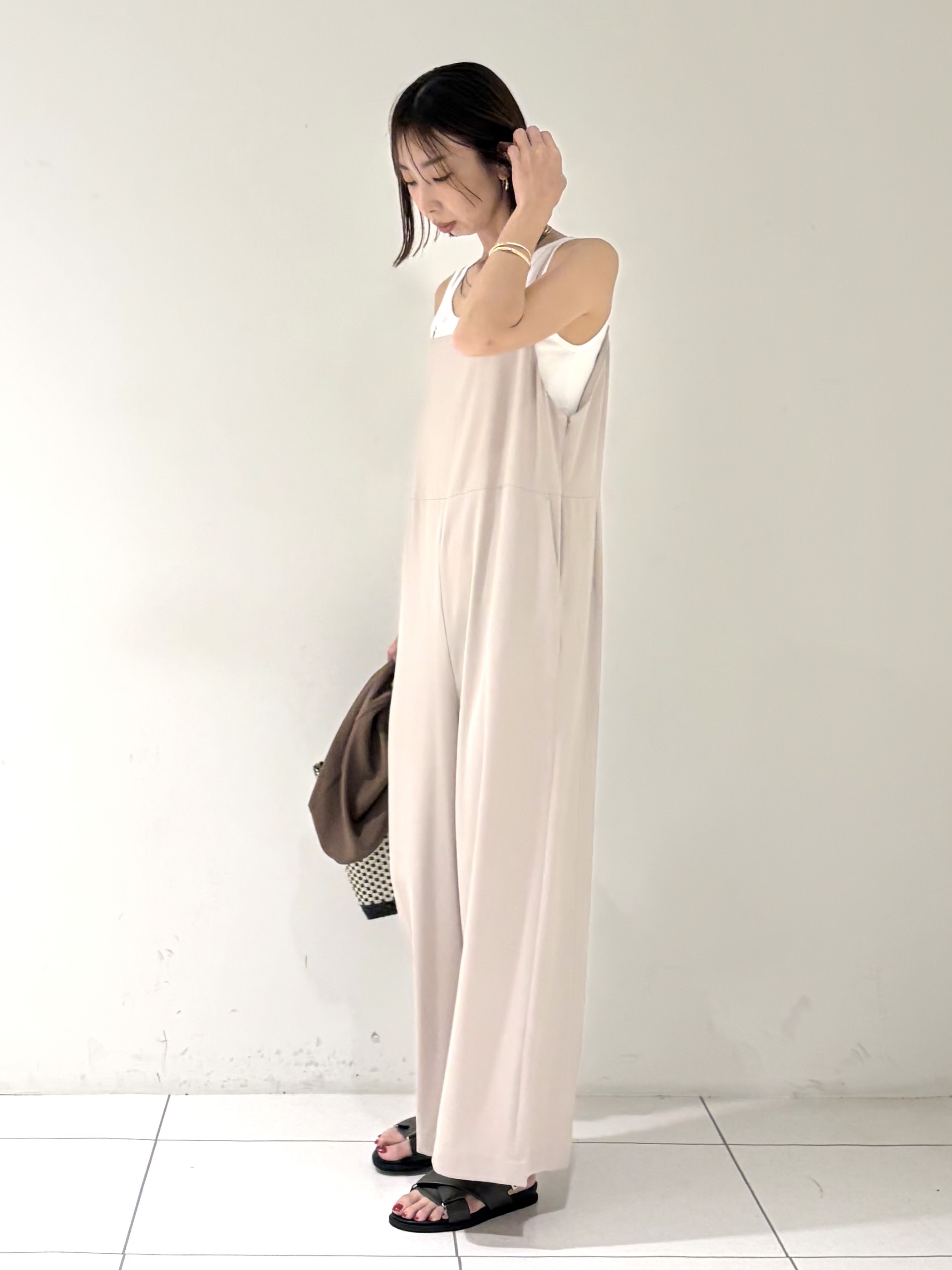 shioriさんの「INDIVI｜【着る日傘】ドルマンフォルムブルゾン」を使ったコーディネート