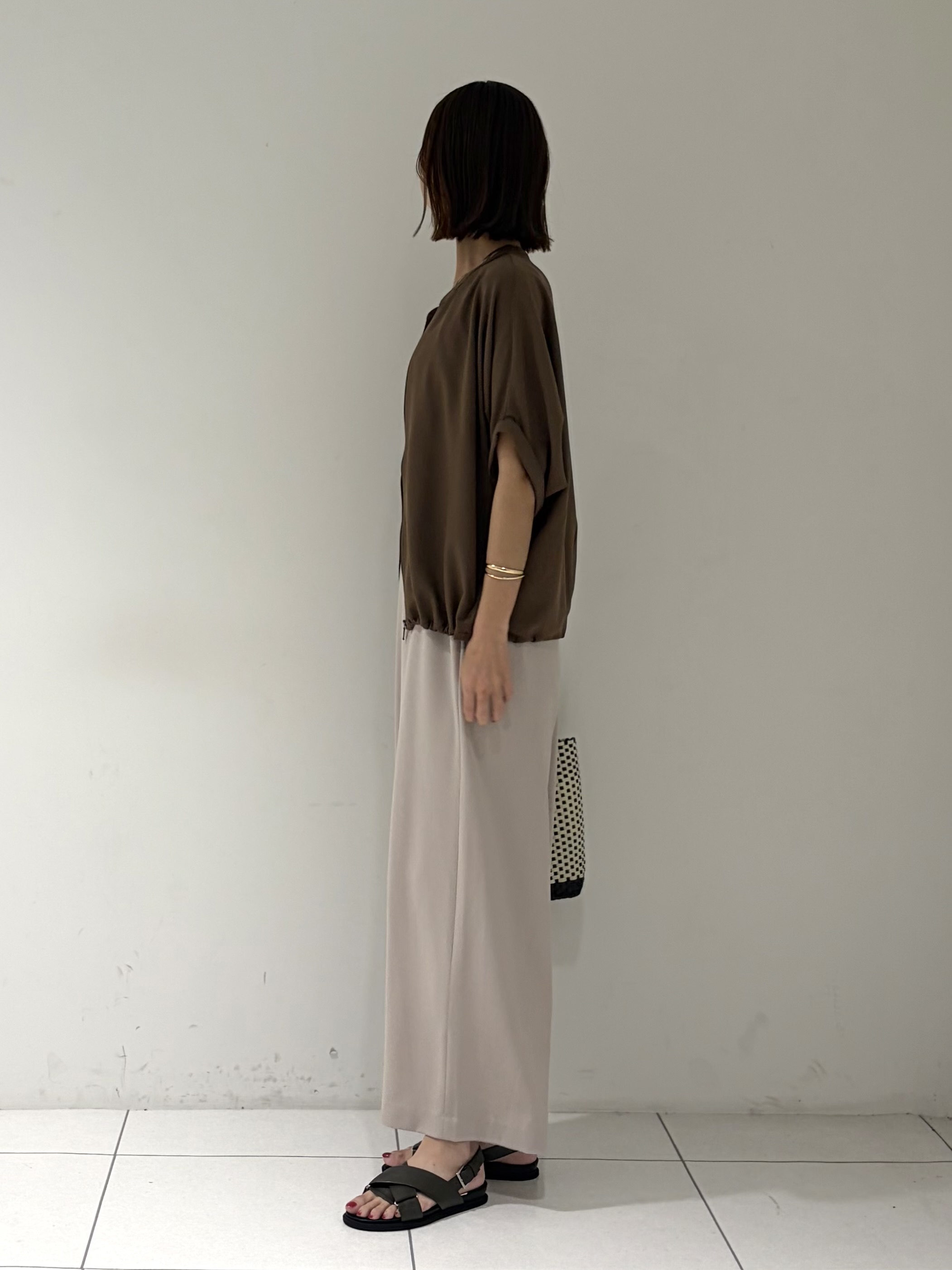 shioriさんの「INDIVI｜【着る日傘】ドルマンフォルムブルゾン」を使ったコーディネート