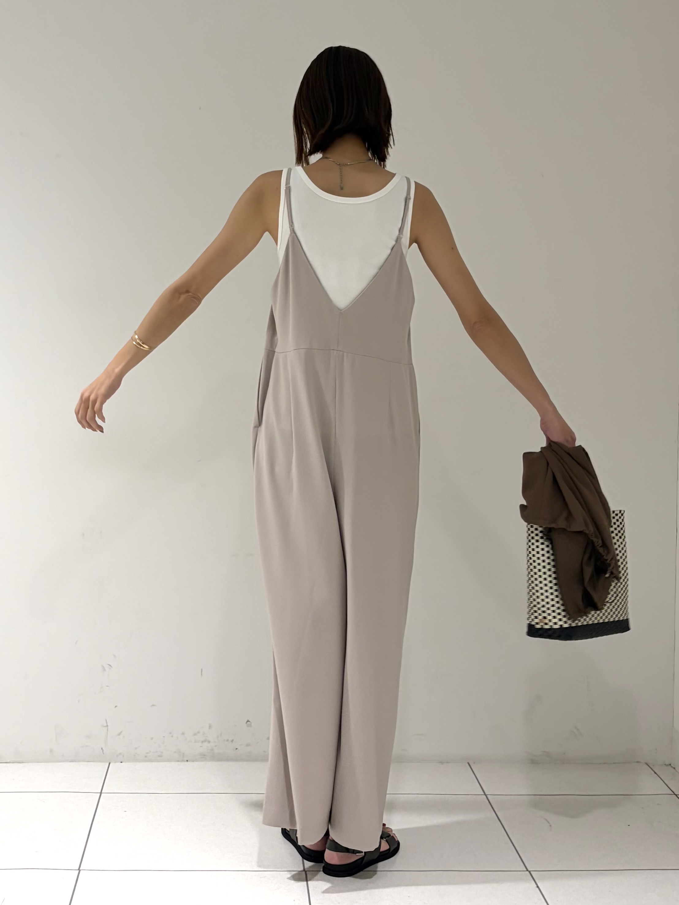 shioriさんの「INDIVI｜【着る日傘】ドルマンフォルムブルゾン」を使ったコーディネート