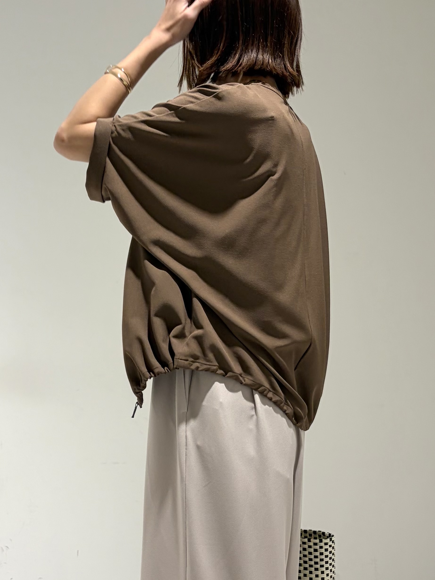 shioriさんの「INDIVI｜【着る日傘】ドルマンフォルムブルゾン」を使ったコーディネート