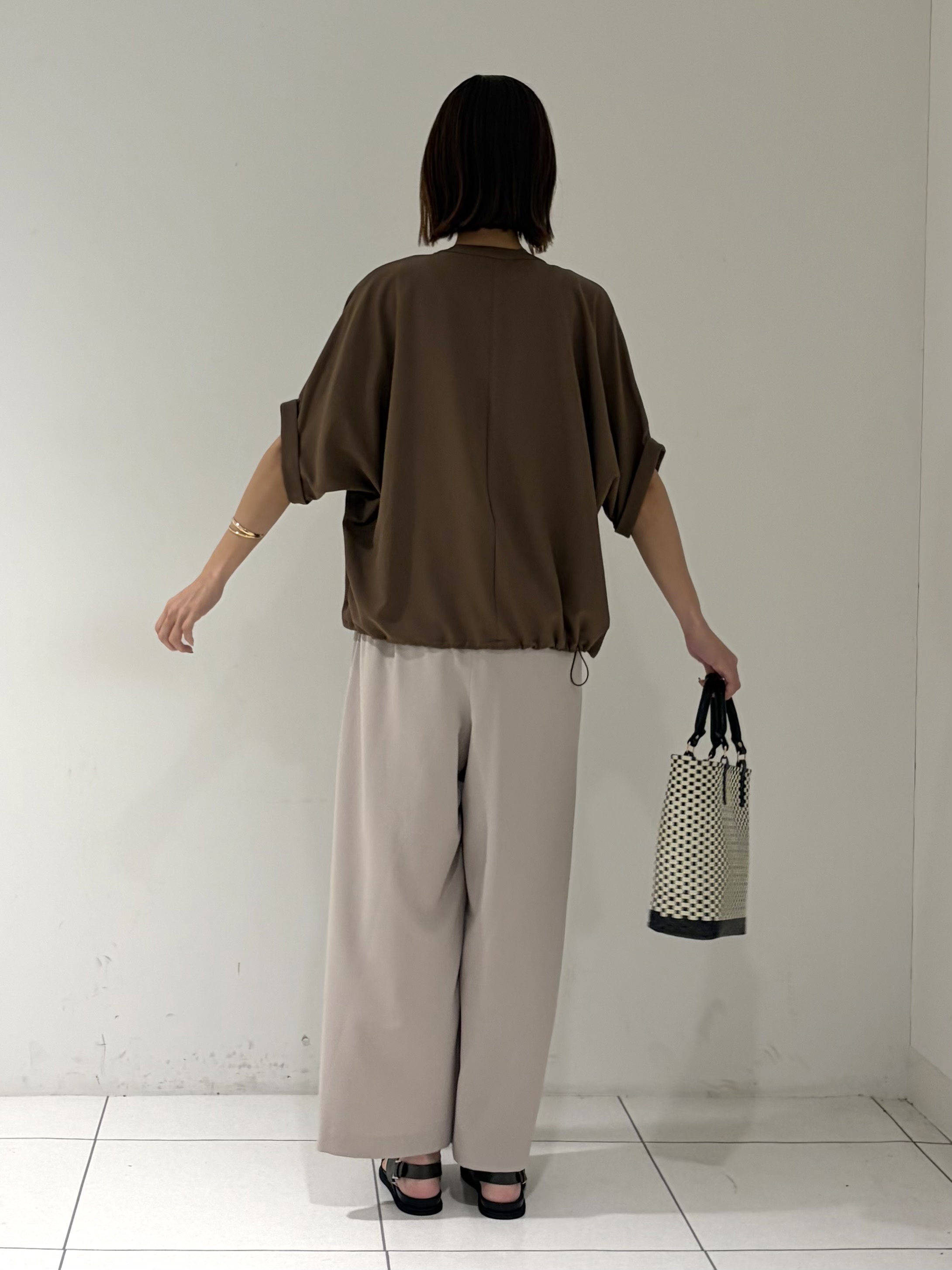 shioriさんの「INDIVI｜【着る日傘】ドルマンフォルムブルゾン」を使ったコーディネート