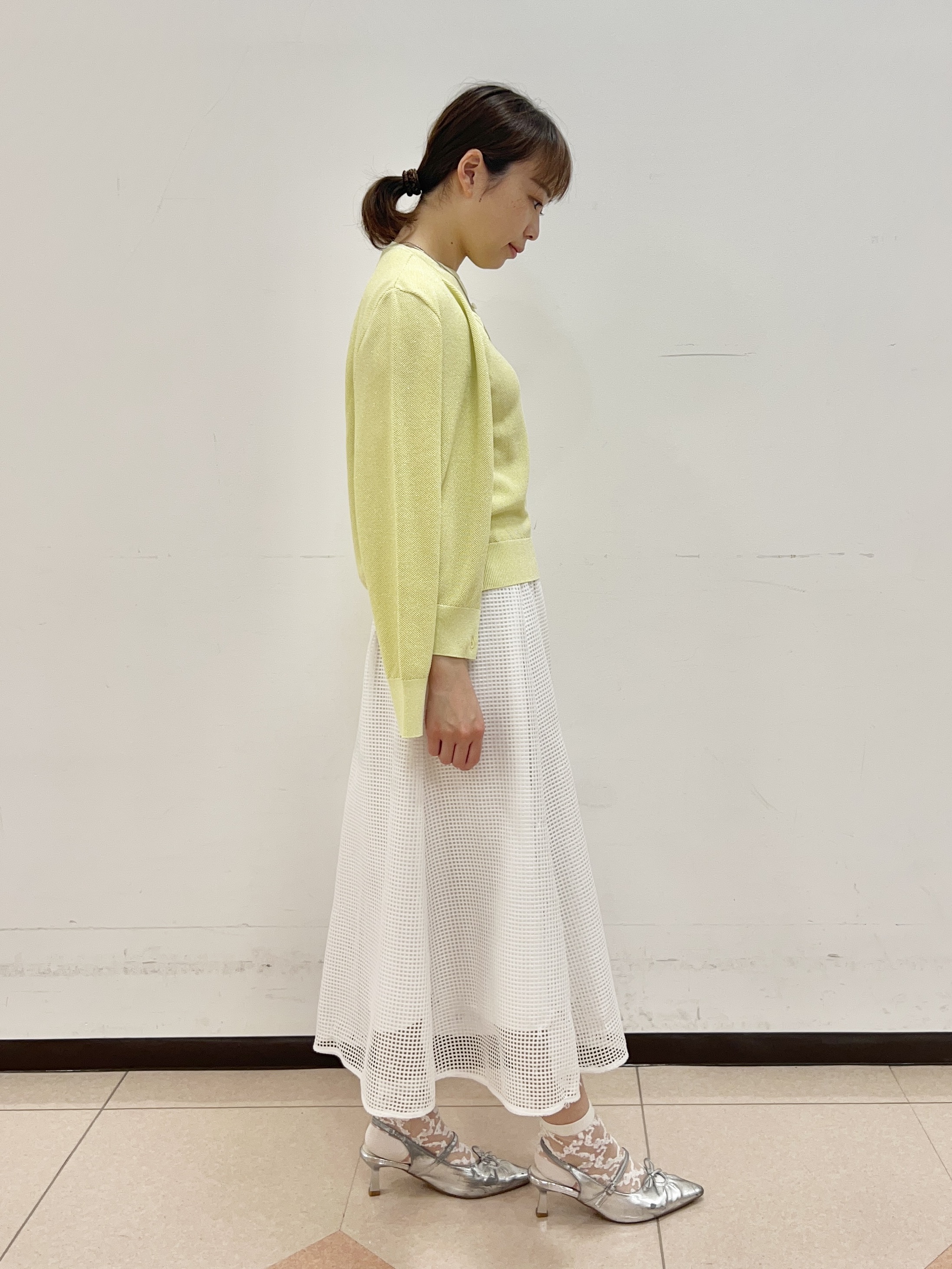 りおさんの「UNTITLED｜【アンサンブル可】ラメ混クルーネックプルオーバー」を使ったコーディネート