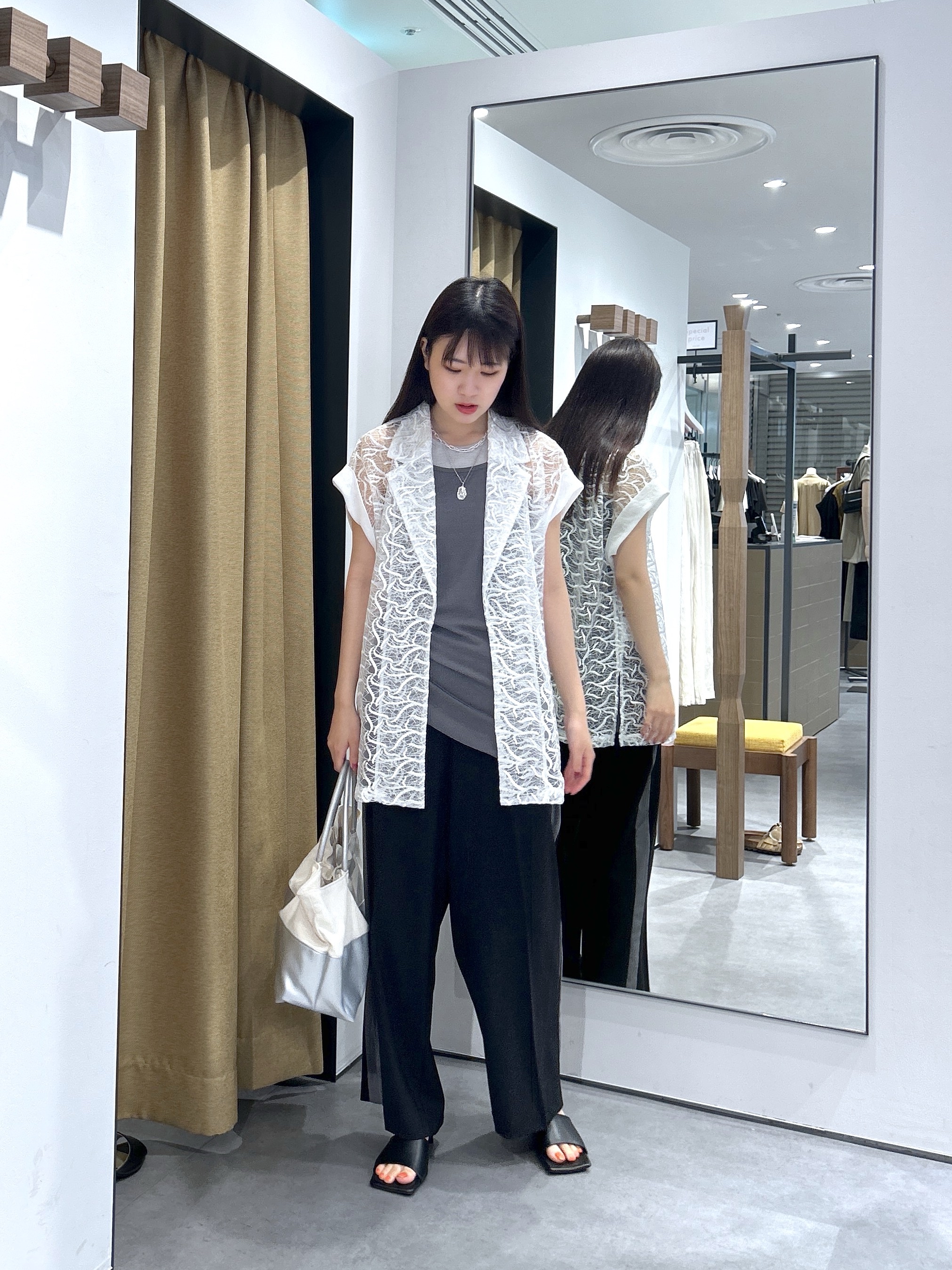 Renoさんの「INDIVI｜シャーリングレイヤータンク」を使ったコーディネート