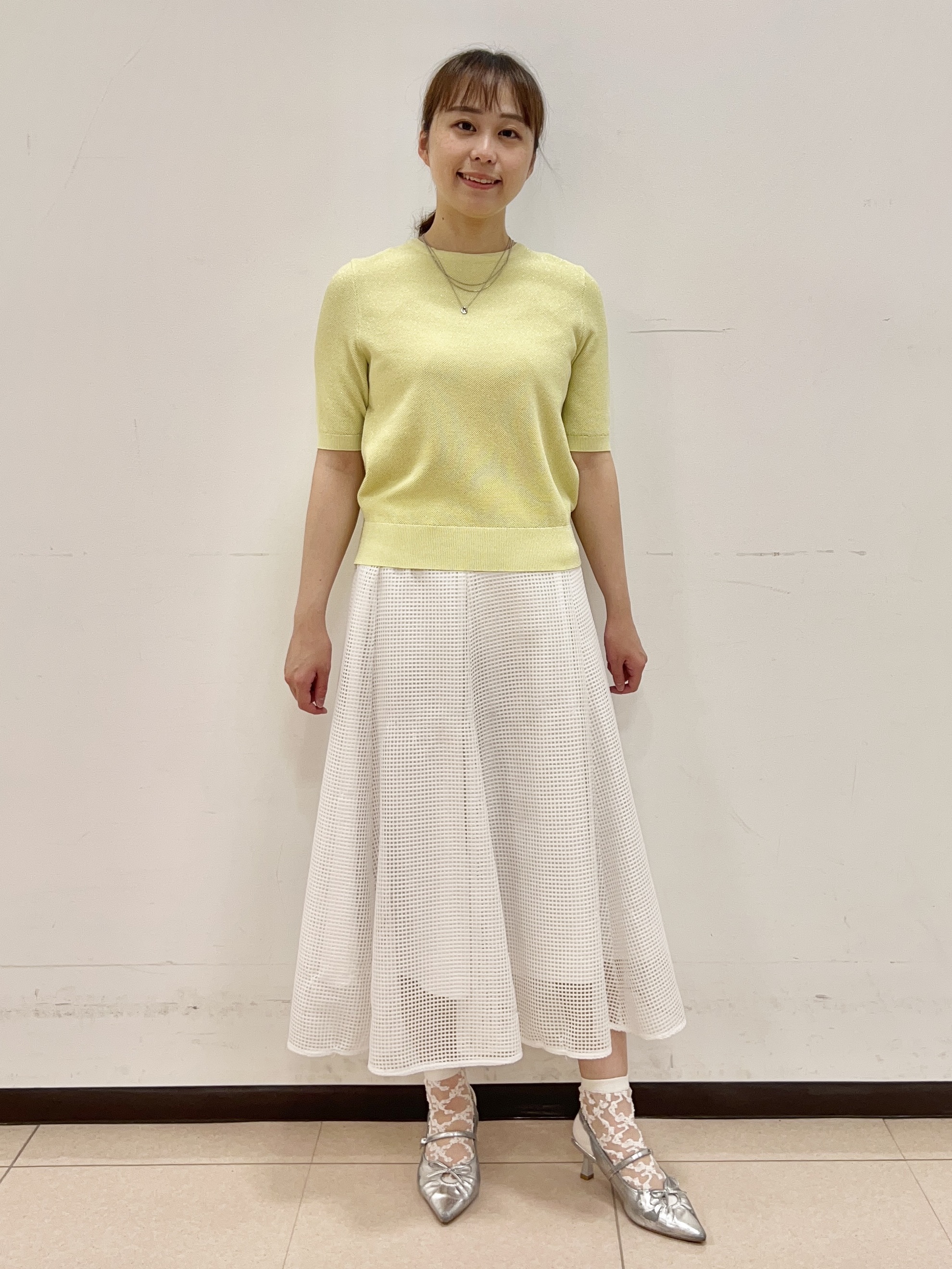 りおさんの「UNTITLED｜【アンサンブル可】ラメ混クルーネックプルオーバー」を使ったコーディネート