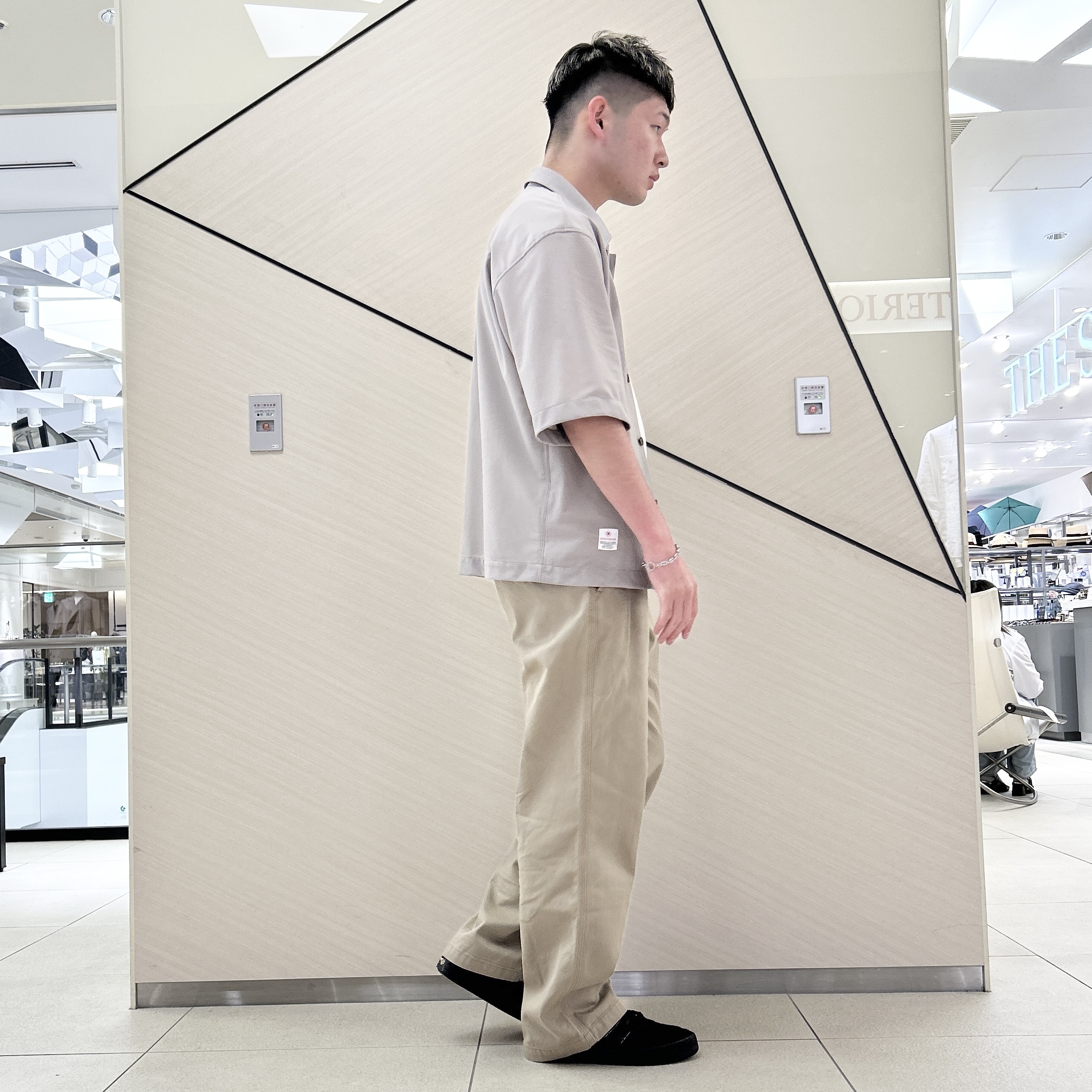 千葉亮太さんの「DRESSTERIOR｜【接触冷感/UVカット/ウォッシャブル/Safari5月号掲載】AIRTOOL ハーフスリーブシャツ」を使ったコーディネート