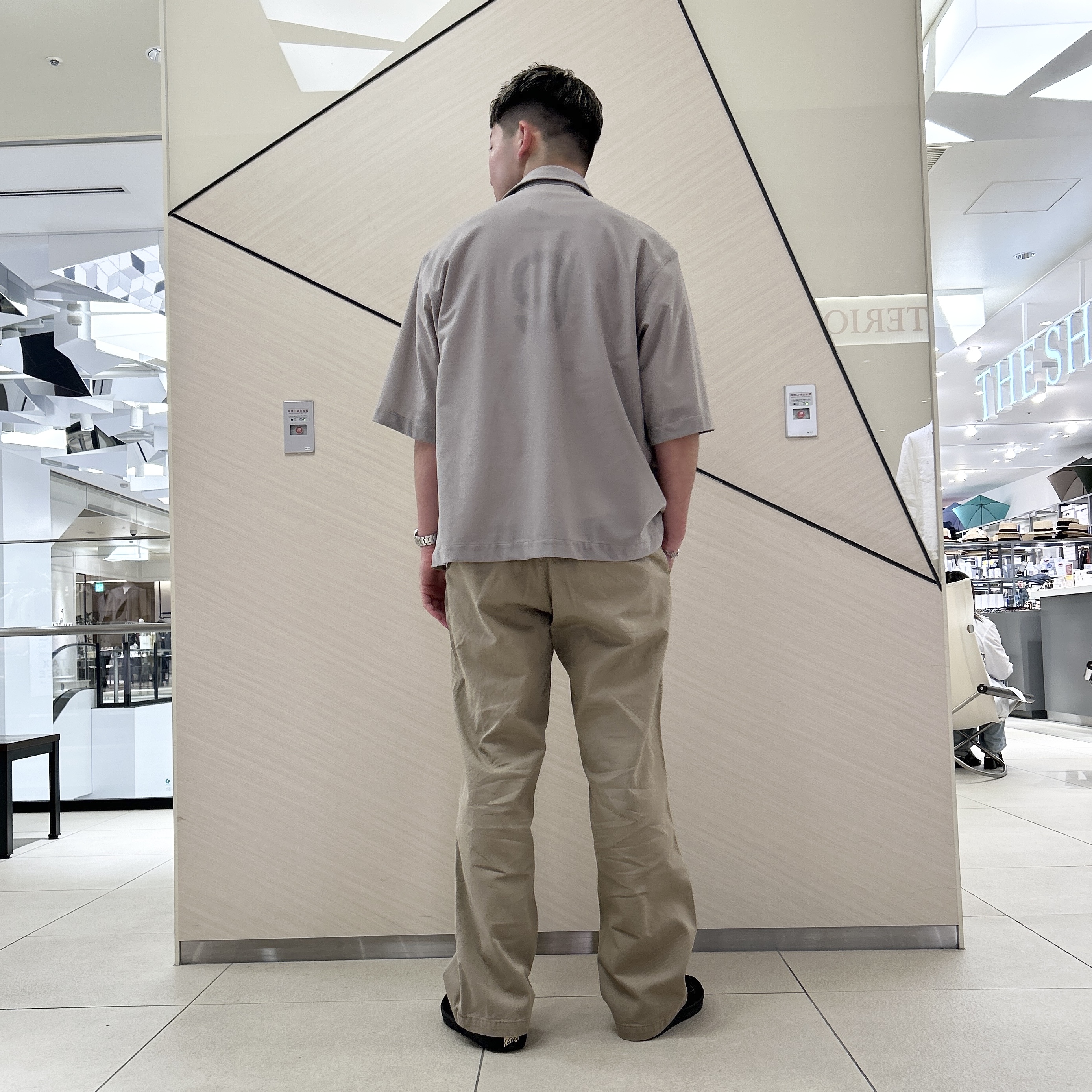 千葉亮太さんの「DRESSTERIOR｜【接触冷感/UVカット/ウォッシャブル/Safari5月号掲載】AIRTOOL ハーフスリーブシャツ」を使ったコーディネート