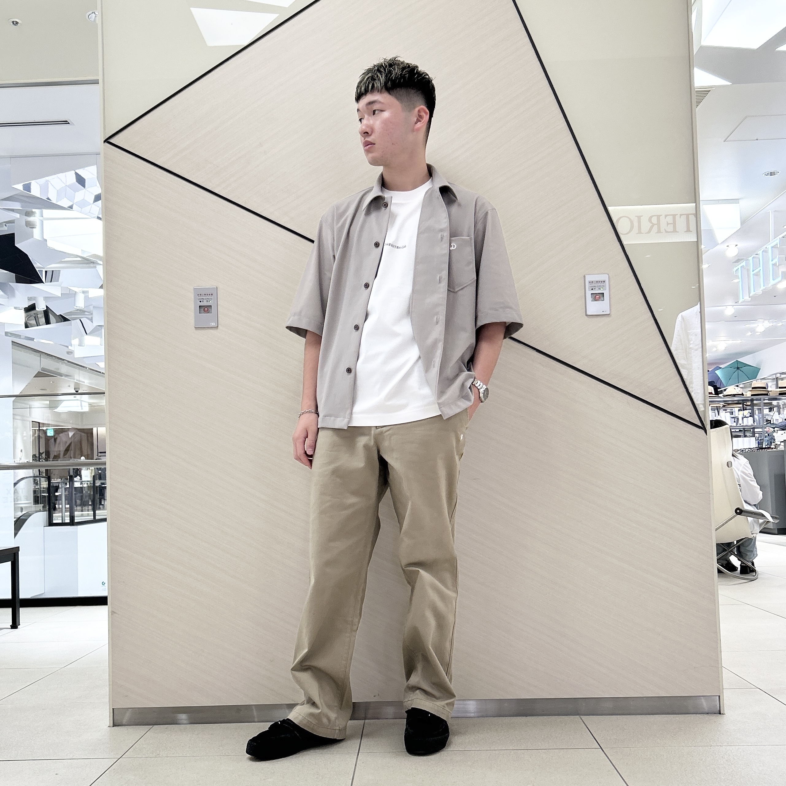 千葉亮太さんの「DRESSTERIOR｜【接触冷感/UVカット/ウォッシャブル/Safari5月号掲載】AIRTOOL ハーフスリーブシャツ」を使ったコーディネート
