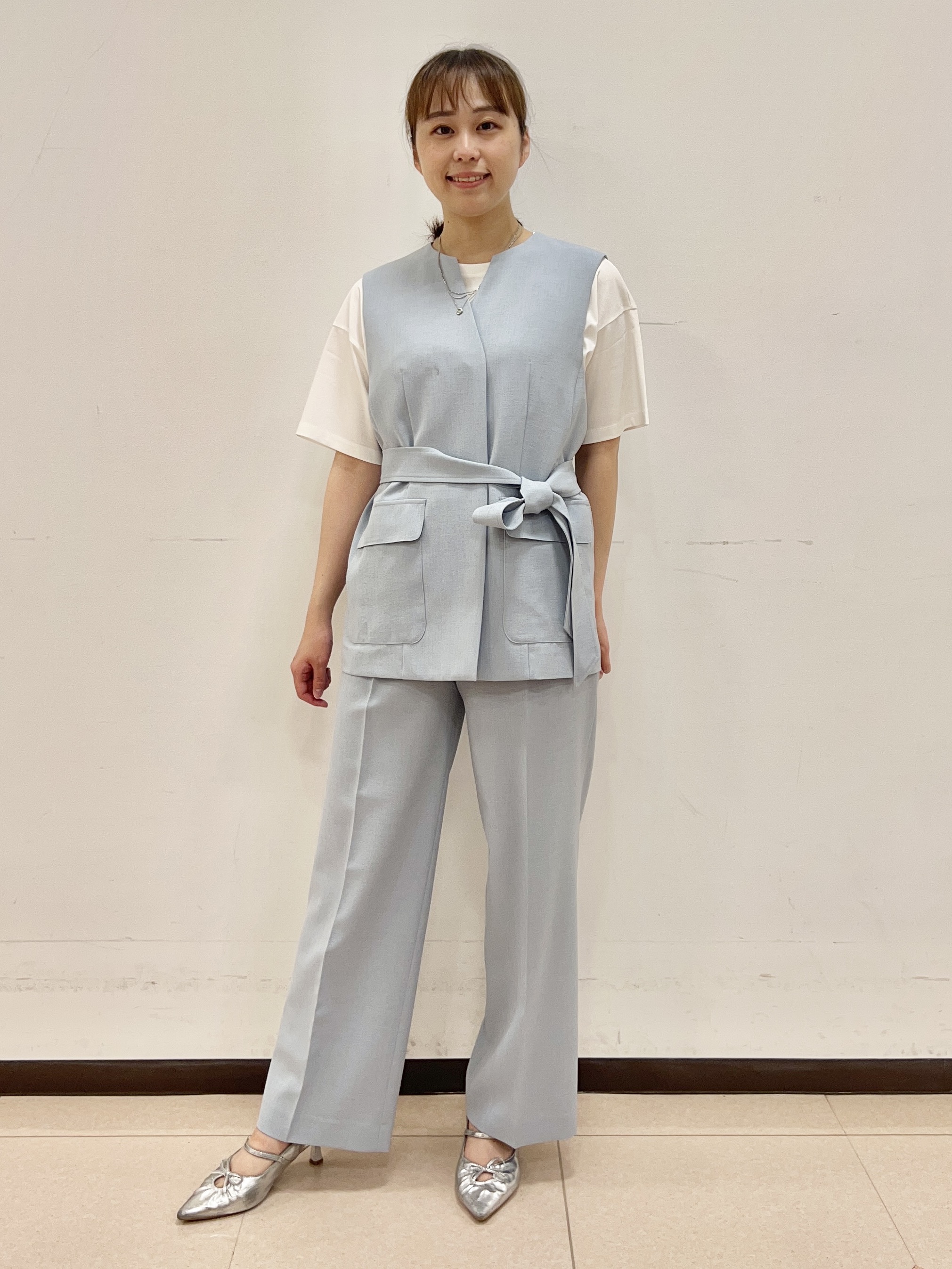 りおさんの「UNTITLED｜【セットアップ可/UV/接触冷感】スラブキーネックジレ」を使ったコーディネート
