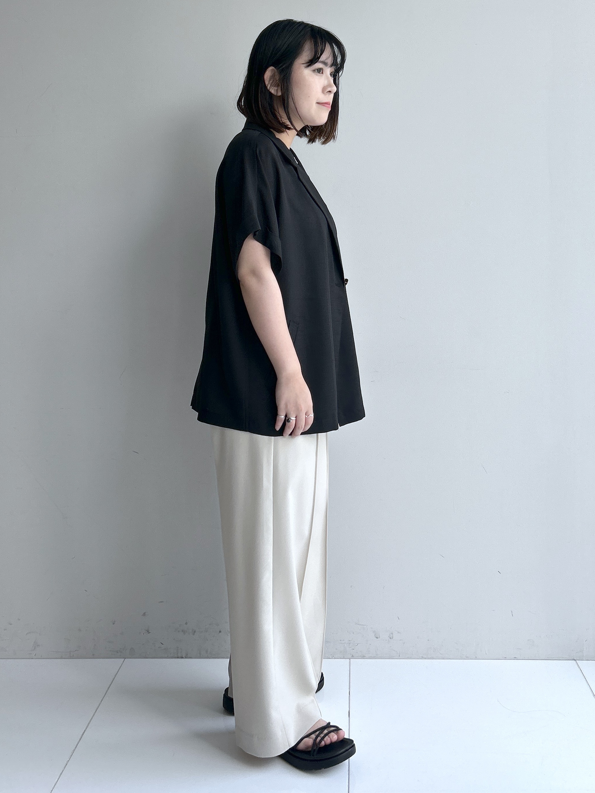 Hirokaさんの「grove｜【洗濯機OK・ひんやり/SETUP可】シワになりにくいハーフスリーブジャケット」を使ったコーディネート