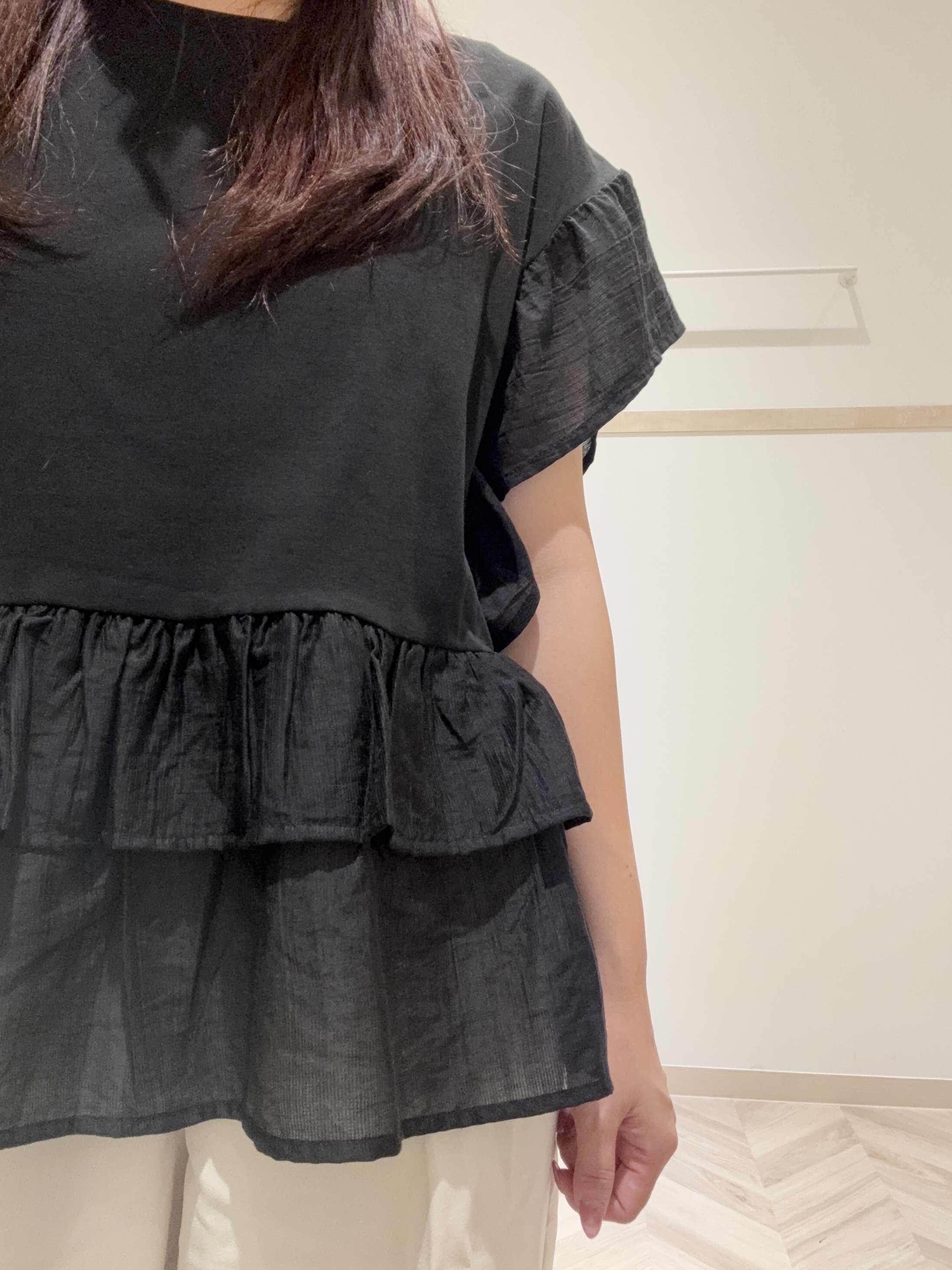 nanaさんの「SHOO･LA･RUE｜【S-LL/洗濯機可】着るだけで決まる 主役級フリルトップス」を使ったコーディネート