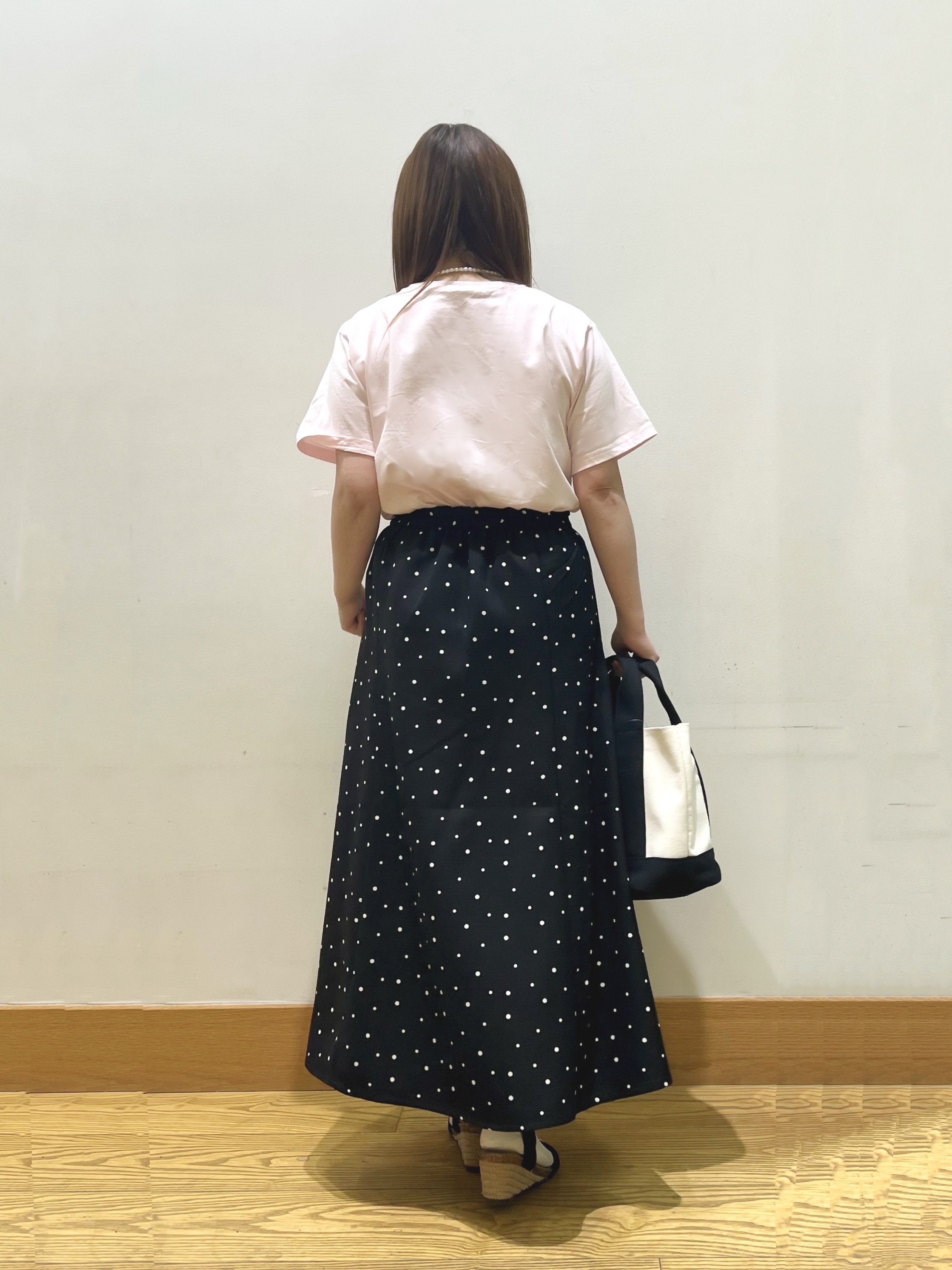 ゆっきーさんの「SHOO･LA･RUE｜【洗濯機可/S-LL】サラサラ感がここちいい 大人のひんやりプリントTシャツ」を使ったコーディネート