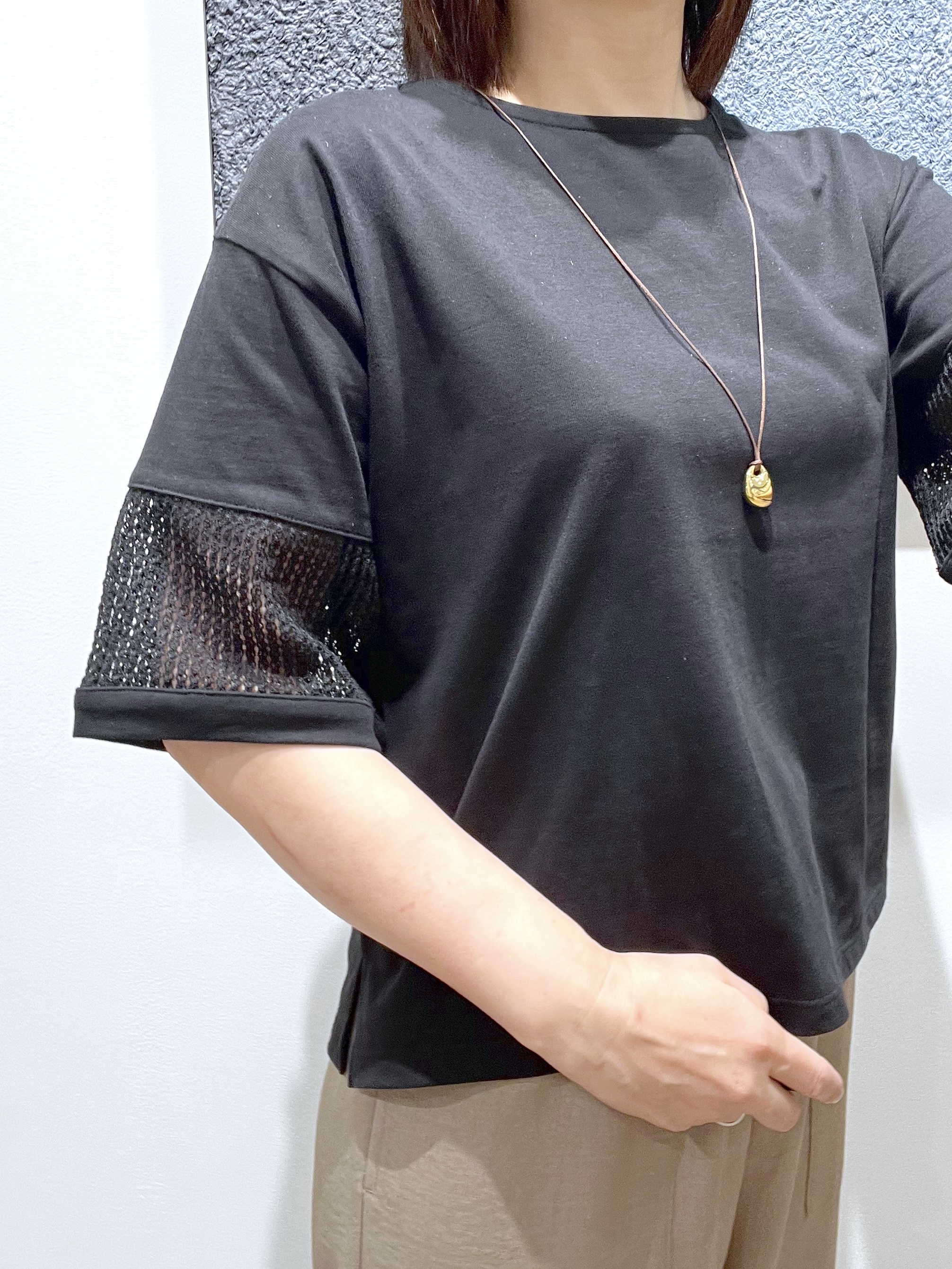 ricoさんの「Dessin｜【接触冷感】メッシュレーススリーブプルオーバー」を使ったコーディネート