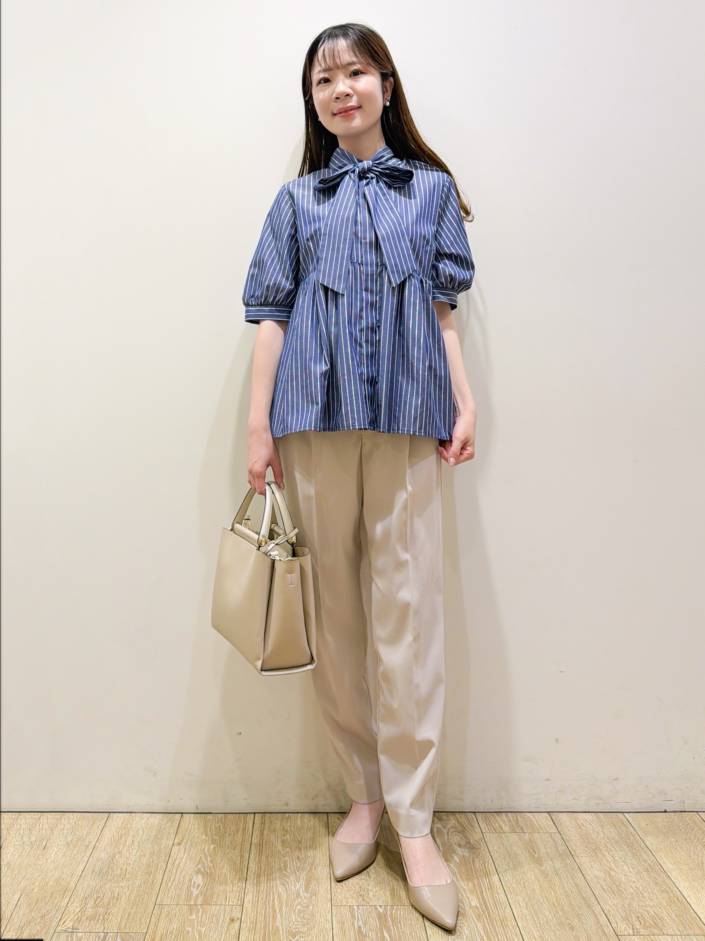 ayaさんの「index｜【防シワ】2wayボウタイペプラム5分袖ブラウス《洗濯機OK／イージーアイロン》」を使ったコーディネート